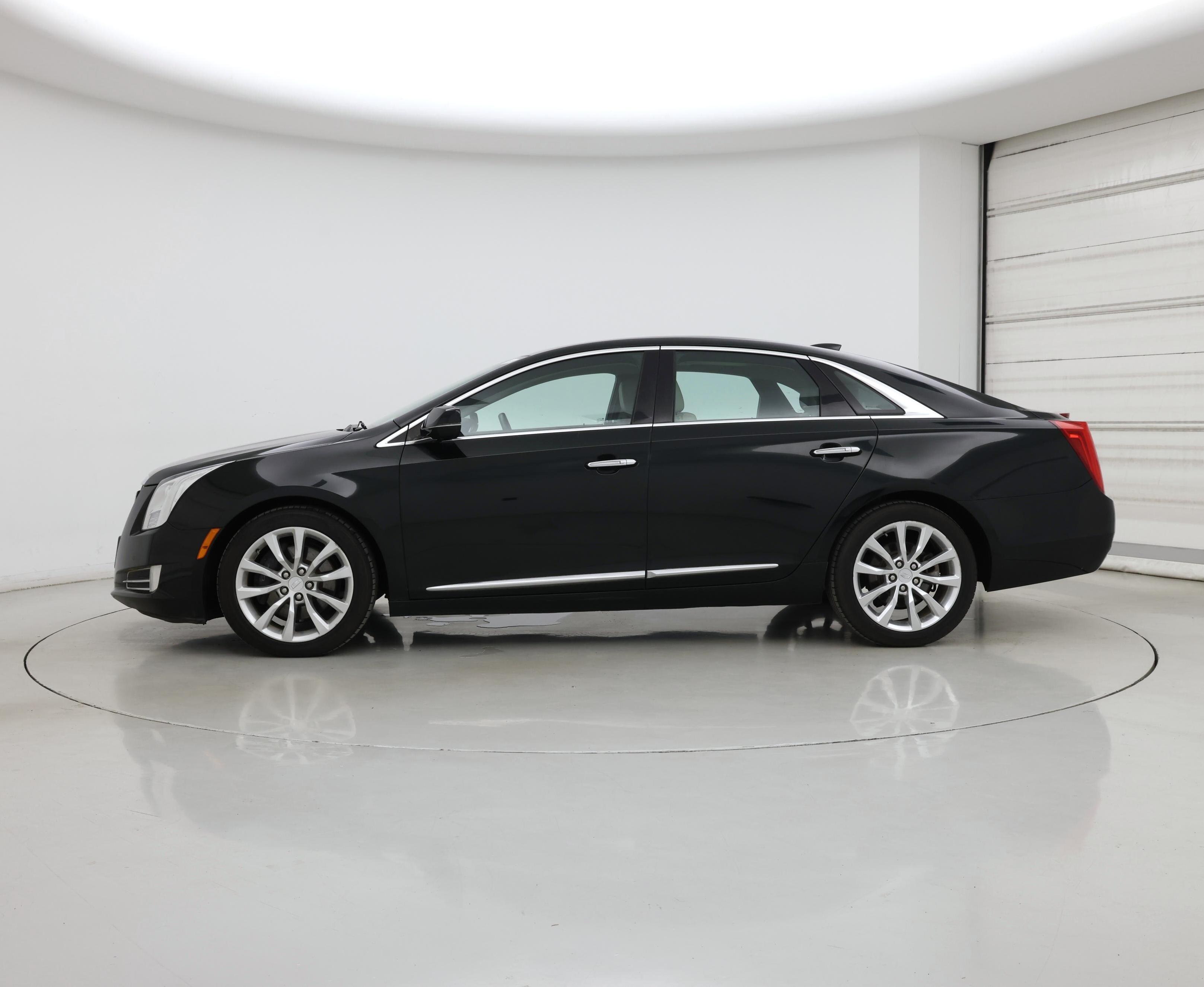 Thumbnail: 2016 Cadillac XTS - 3