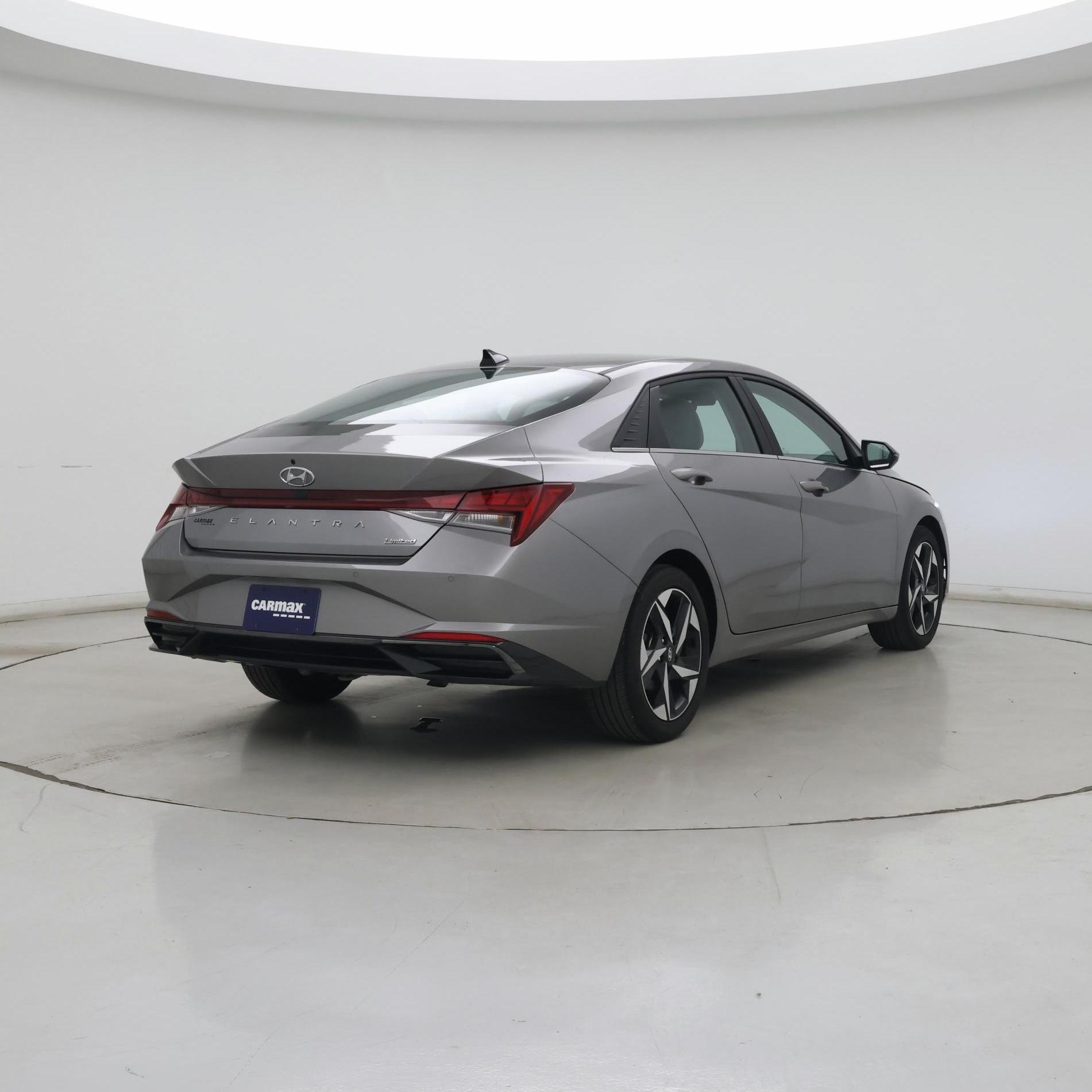 Thumbnail: 2023 Hyundai Elantra - 8