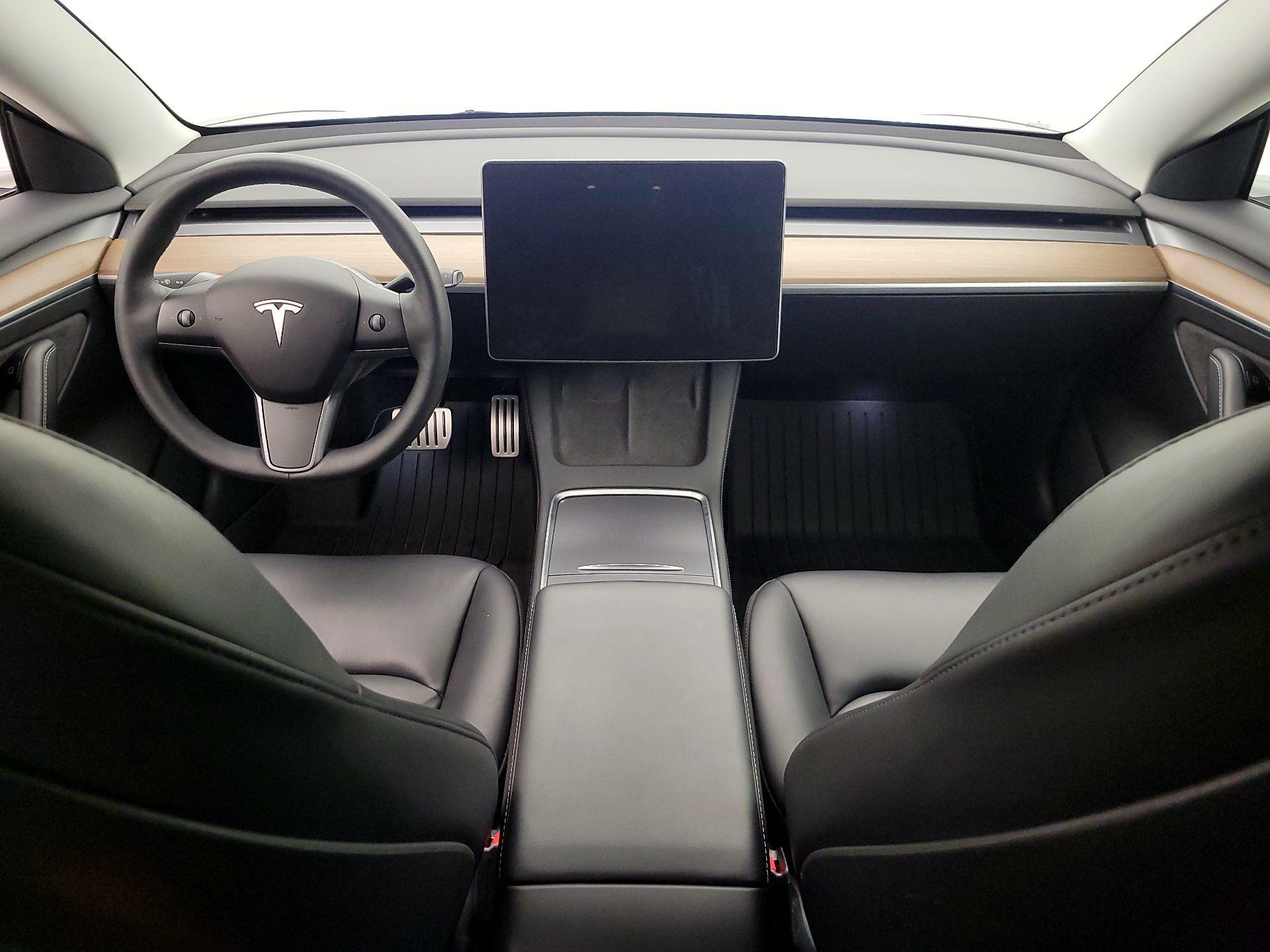 Thumbnail: 2022 Tesla Model 3 - 9