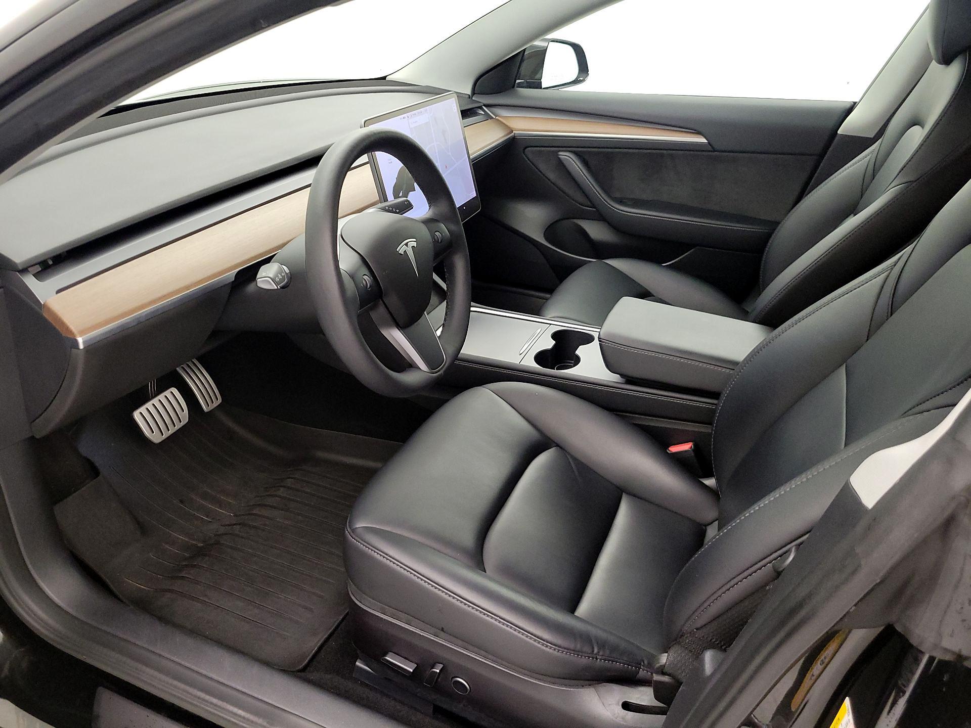 Thumbnail: 2022 Tesla Model 3 - 11