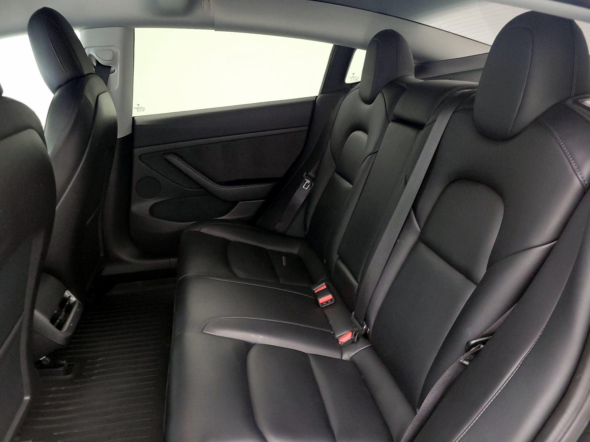 Thumbnail: 2022 Tesla Model 3 - 19