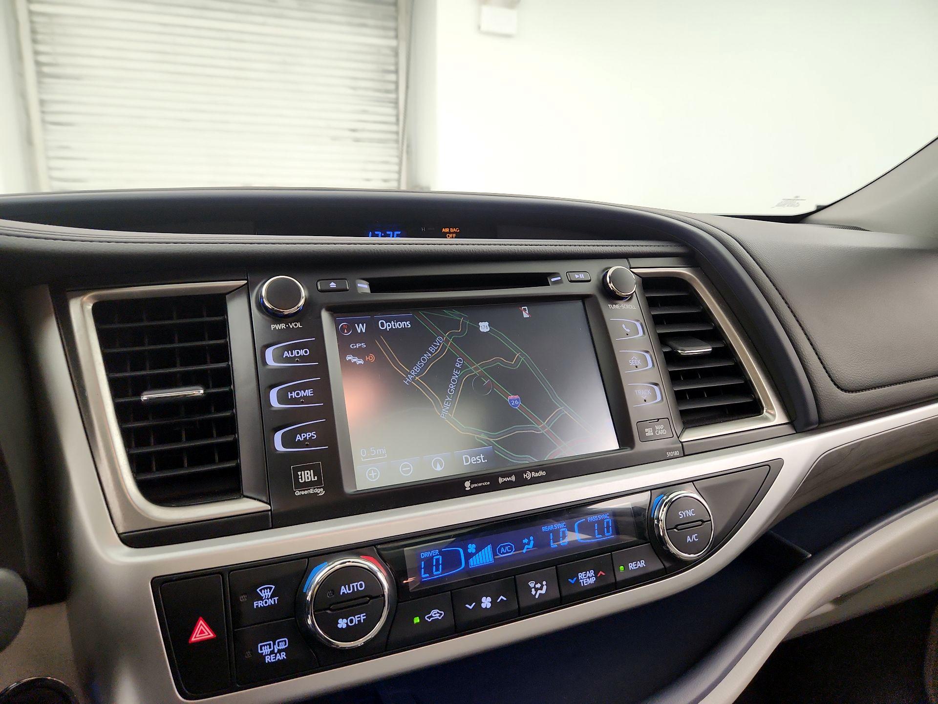 Thumbnail: 2017 Toyota Highlander - 14