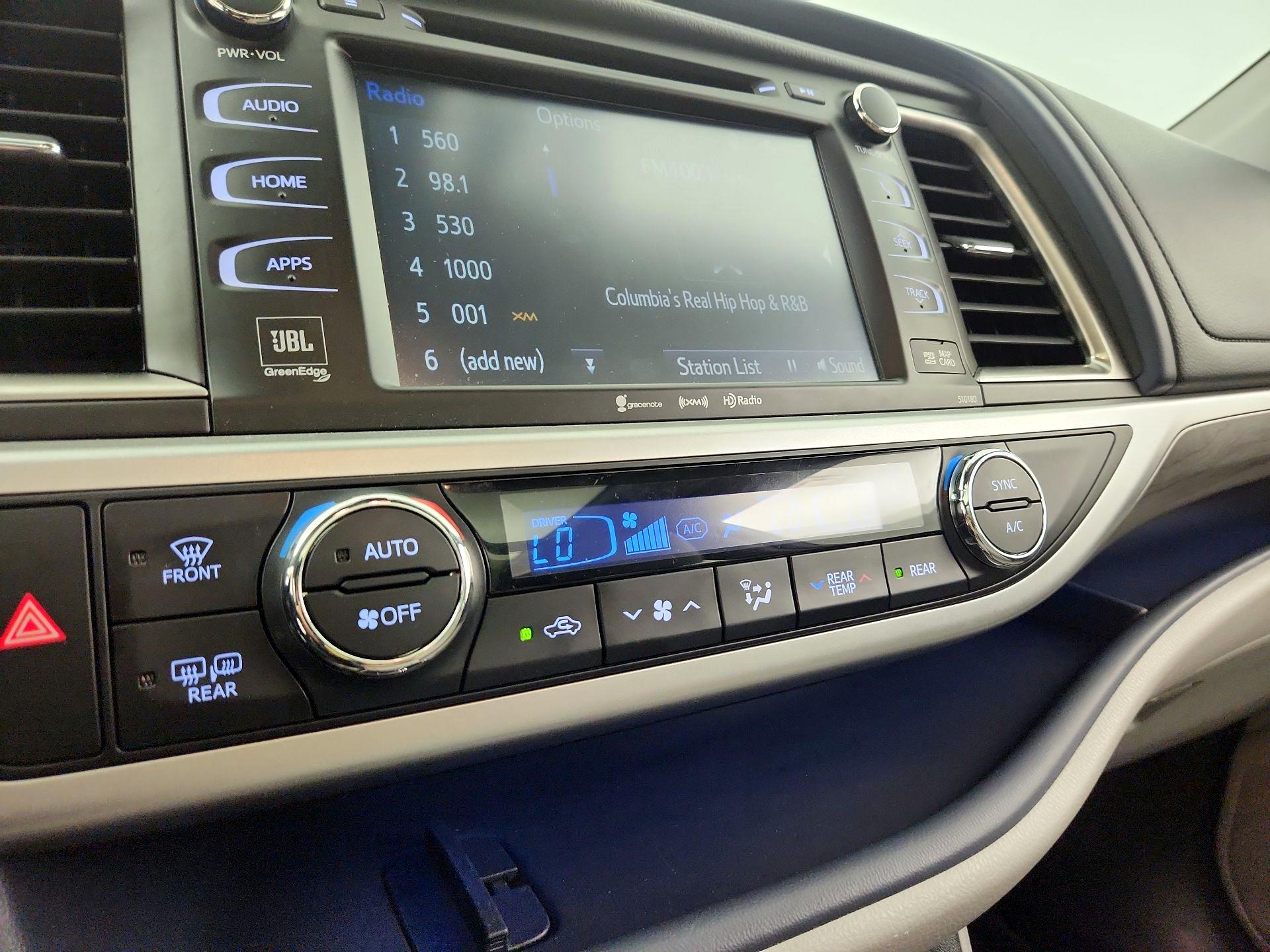 Thumbnail: 2017 Toyota Highlander - 17