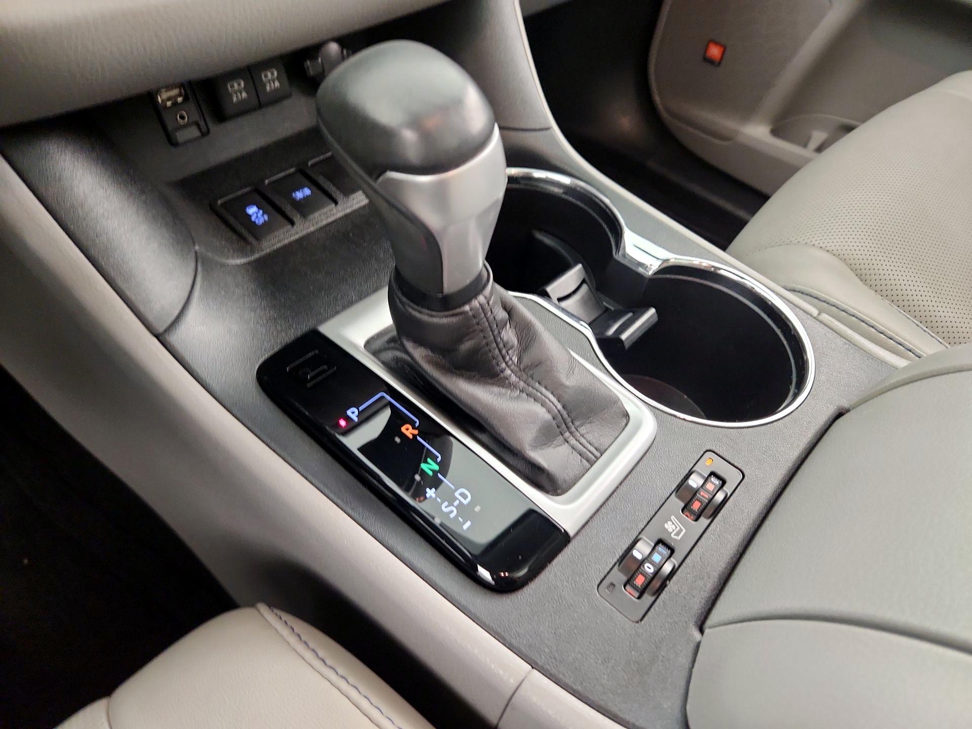 Thumbnail: 2017 Toyota Highlander - 18