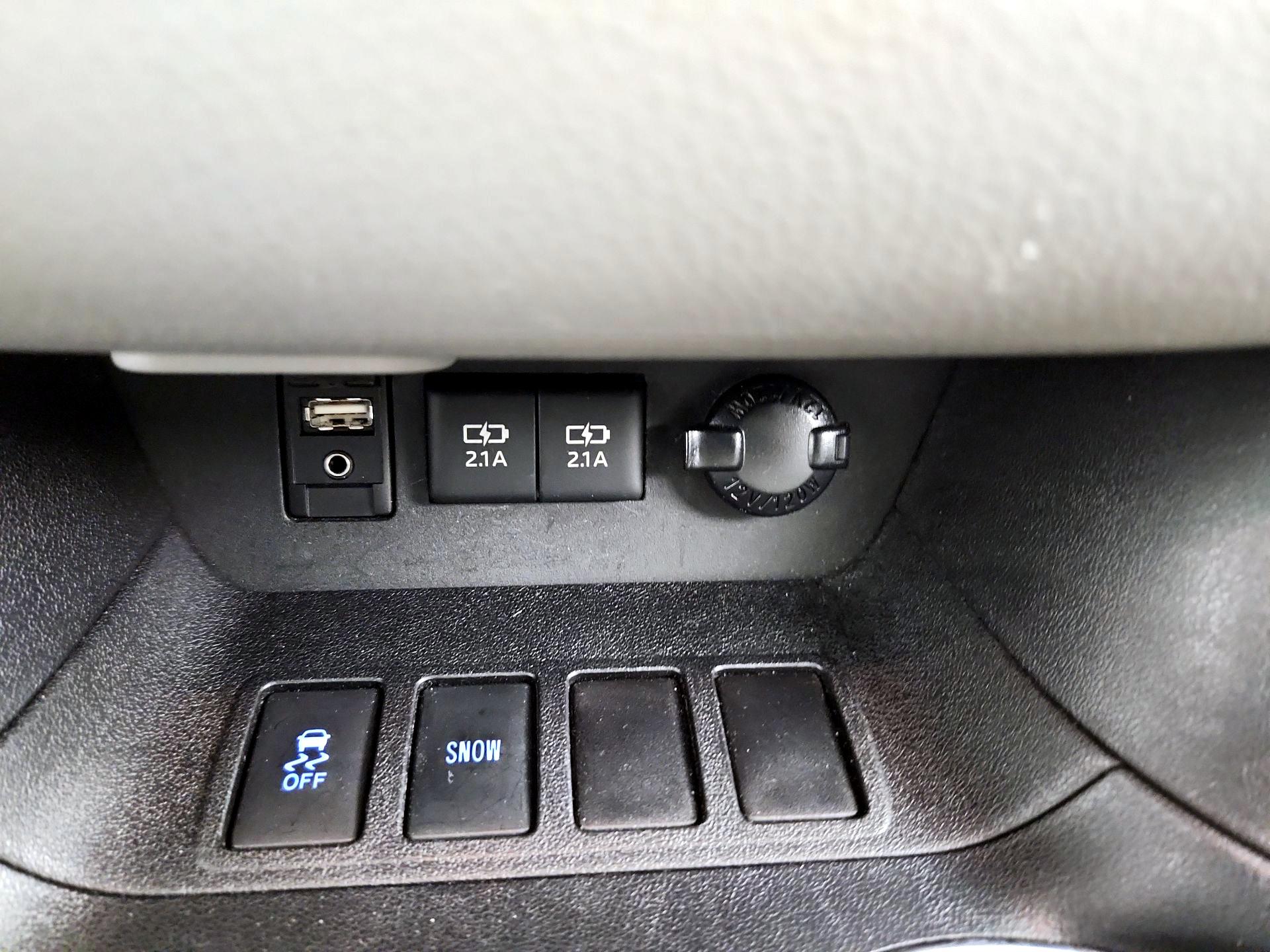 Thumbnail: 2017 Toyota Highlander - 19