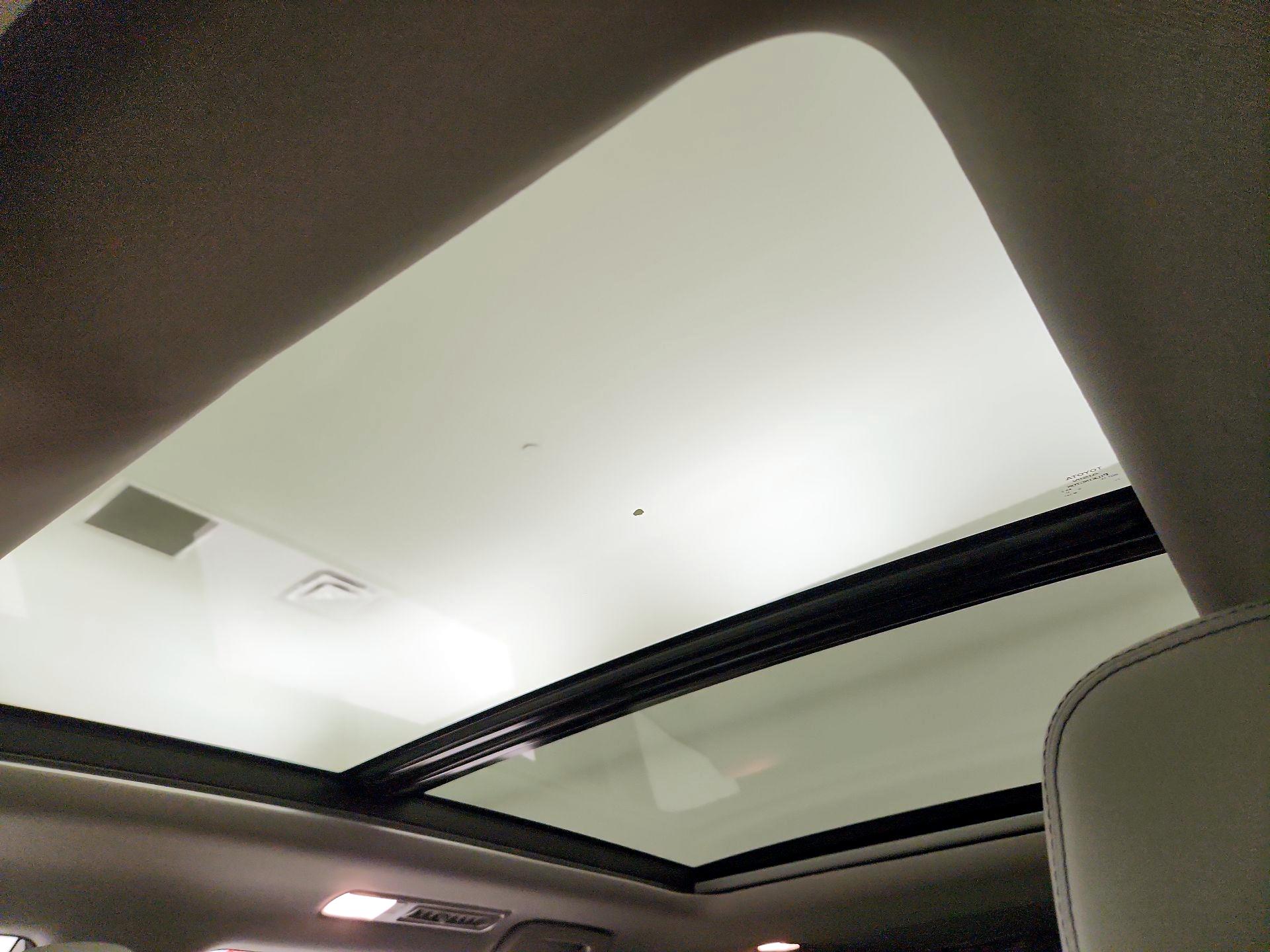 Thumbnail: 2017 Toyota Highlander - 20