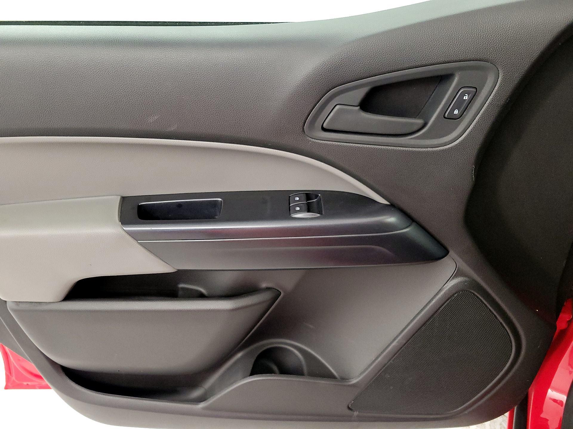 Thumbnail: 2016 Chevrolet Colorado - 12