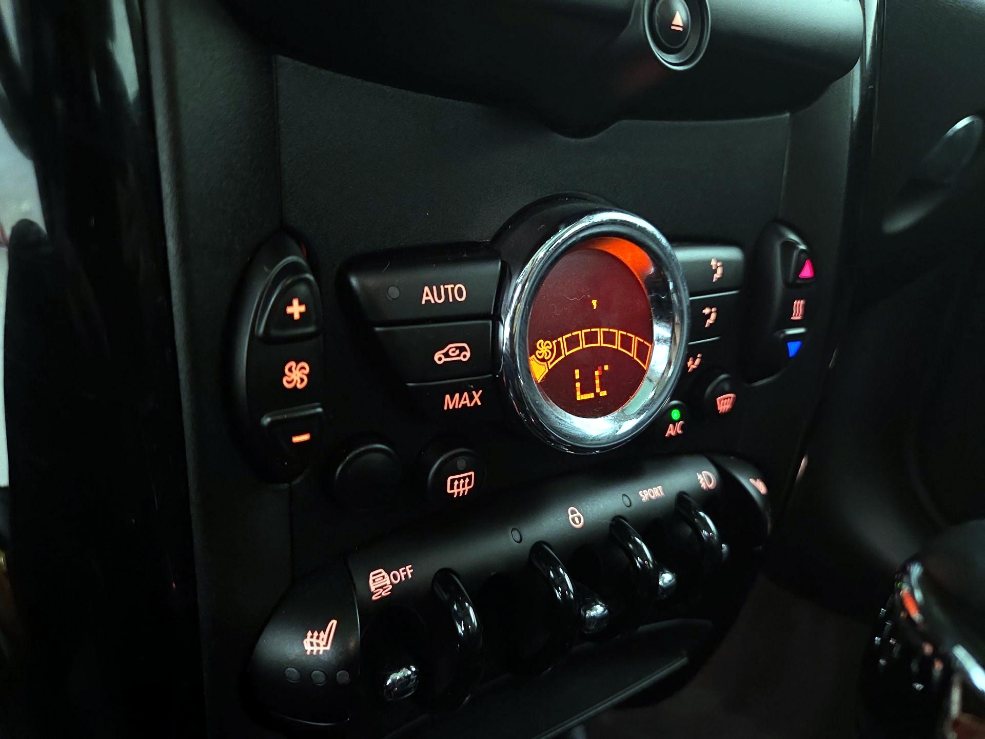 Thumbnail: 2016 MINI Cooper Countryman - 14