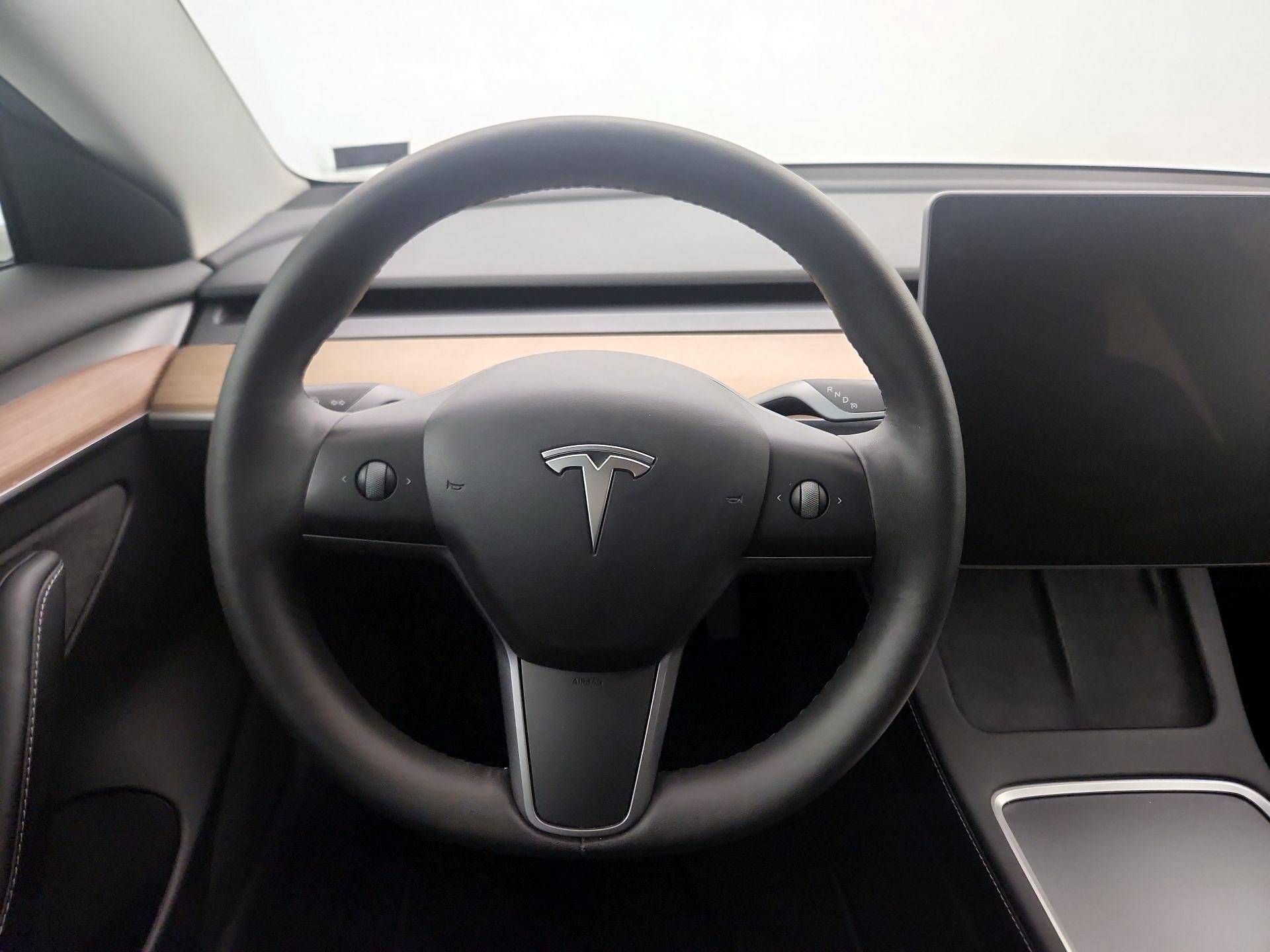 Thumbnail: 2023 Tesla Model 3 - 10