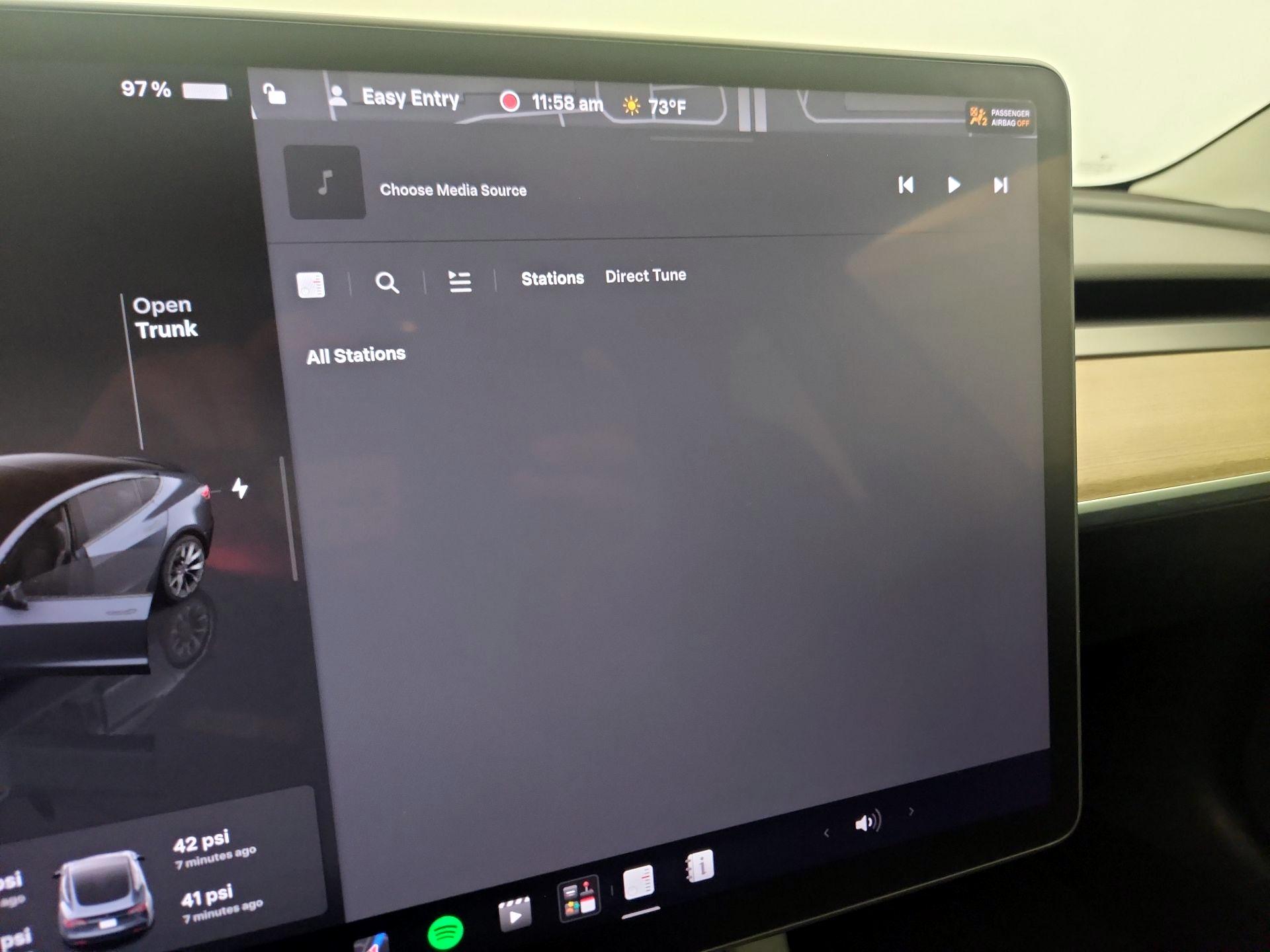 Thumbnail: 2023 Tesla Model 3 - 15