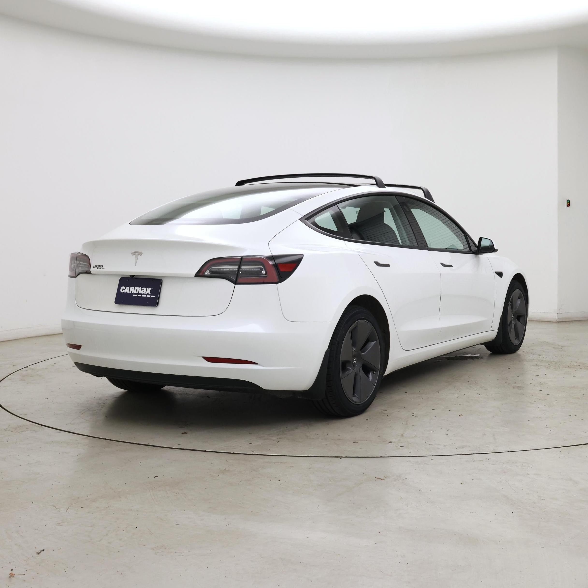 Thumbnail: 2023 Tesla Model 3 - 8