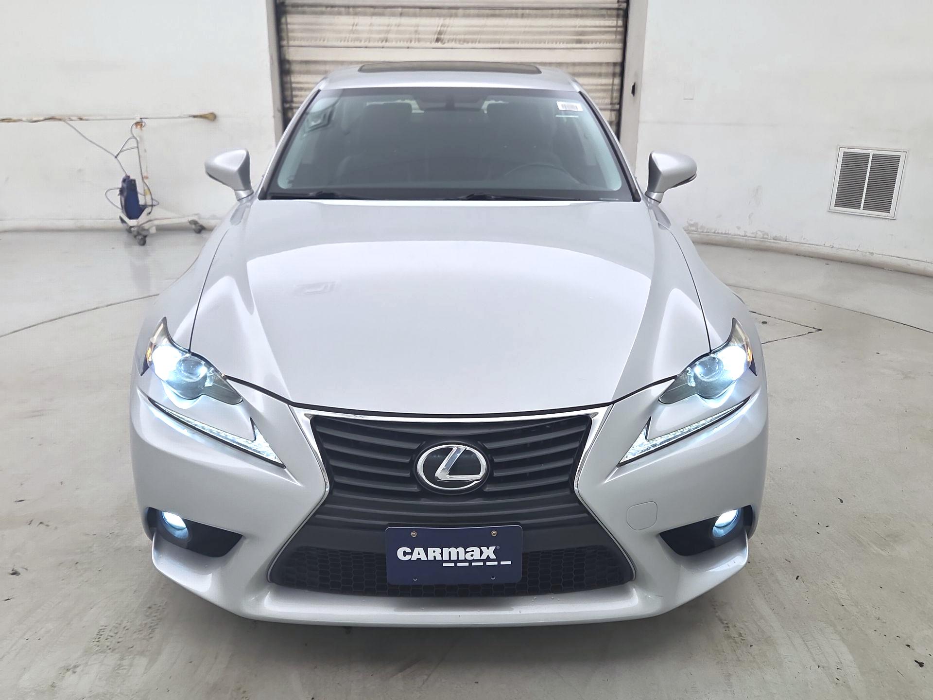 Thumbnail: 2015 Lexus IS - 2