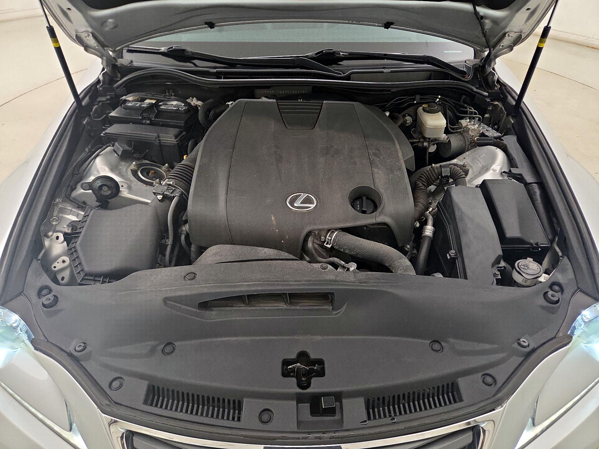 Thumbnail: 2015 Lexus IS - 19