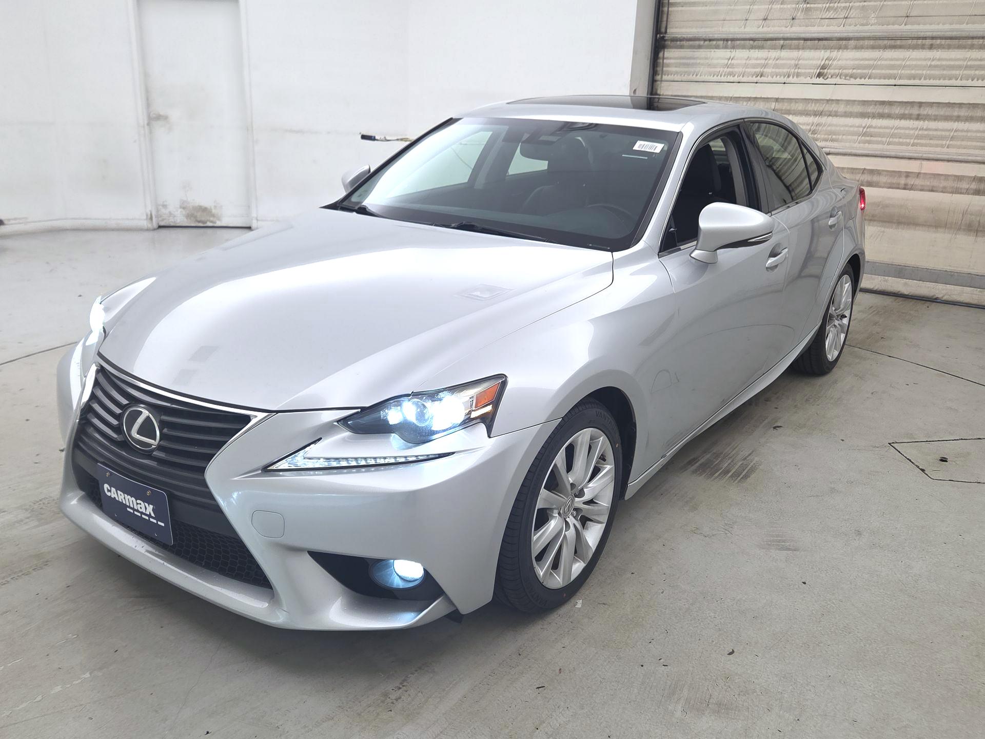 Thumbnail: 2015 Lexus IS - 3