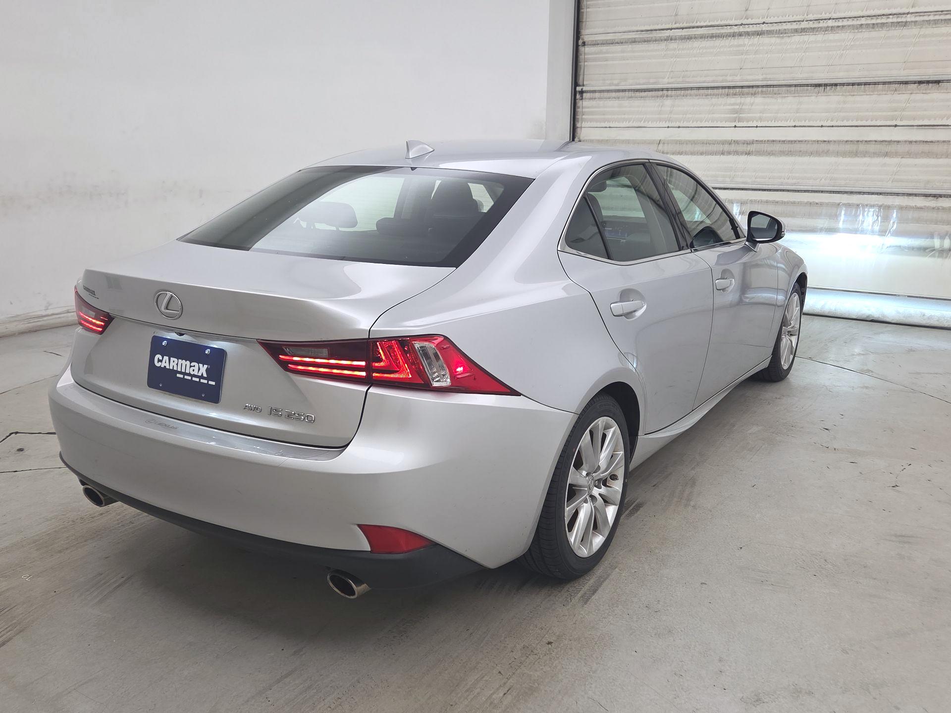Thumbnail: 2015 Lexus IS - 5