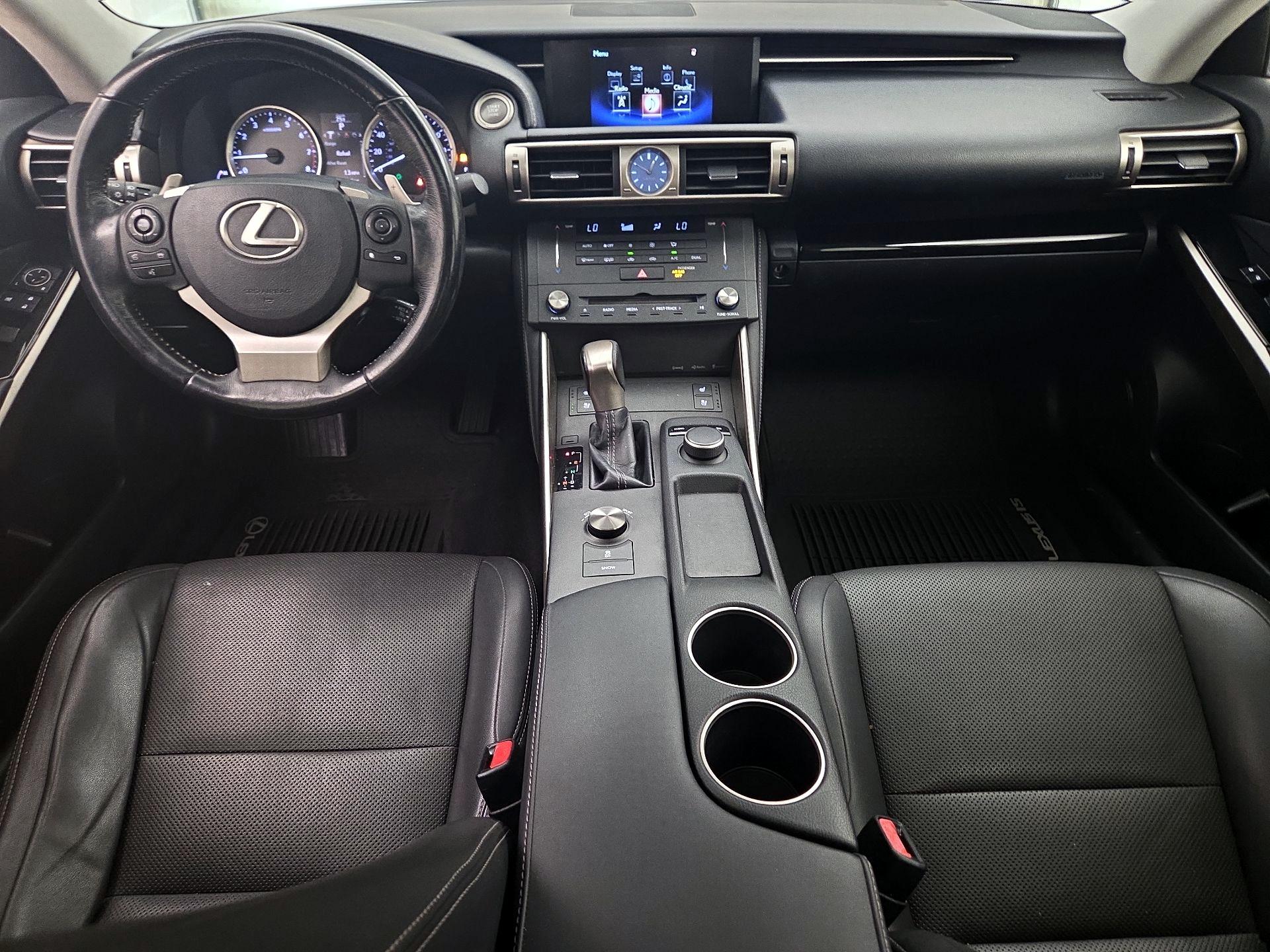 Thumbnail: 2015 Lexus IS - 8