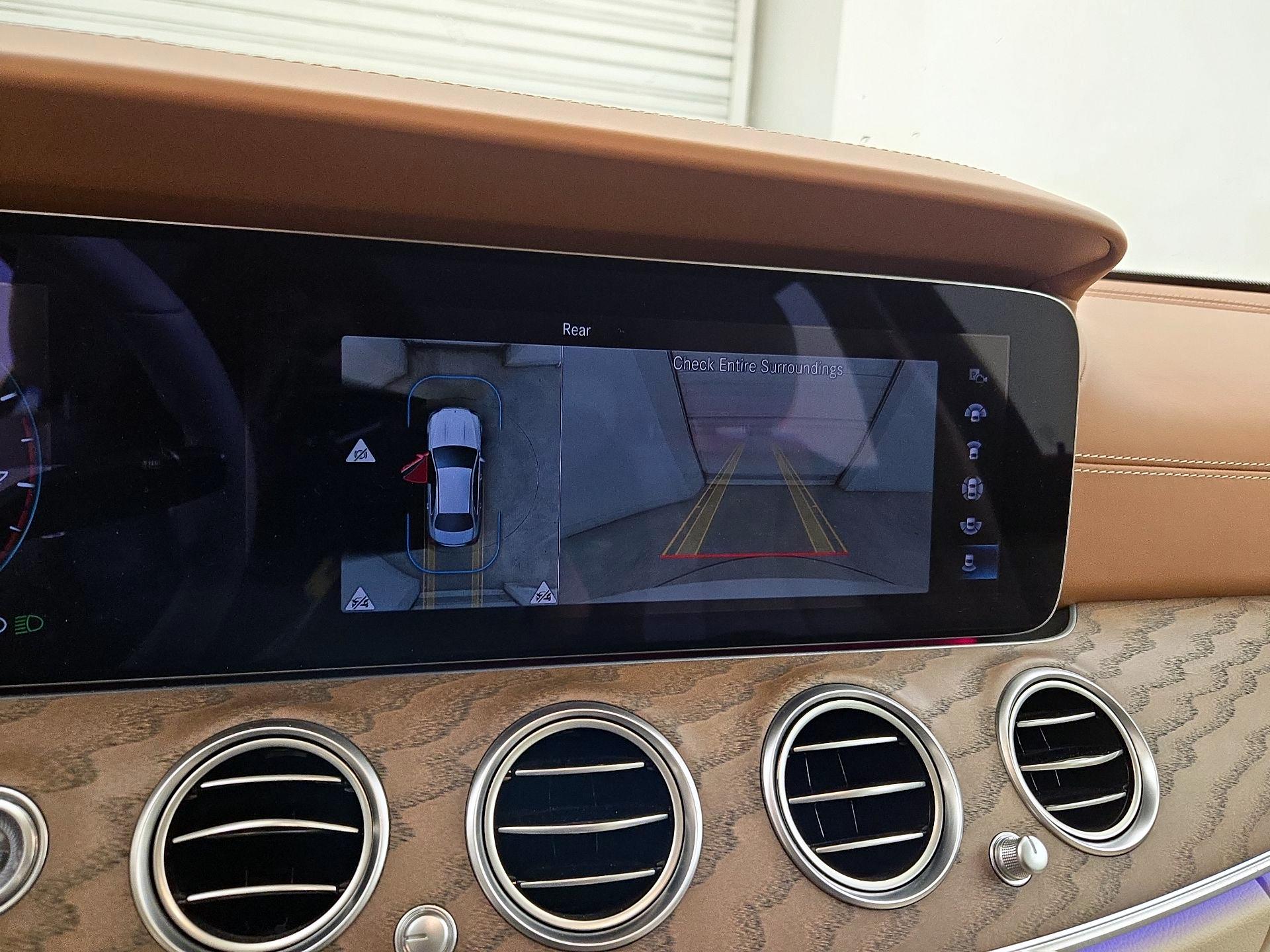 Thumbnail: 2022 Mercedes-Benz E-Class - 15