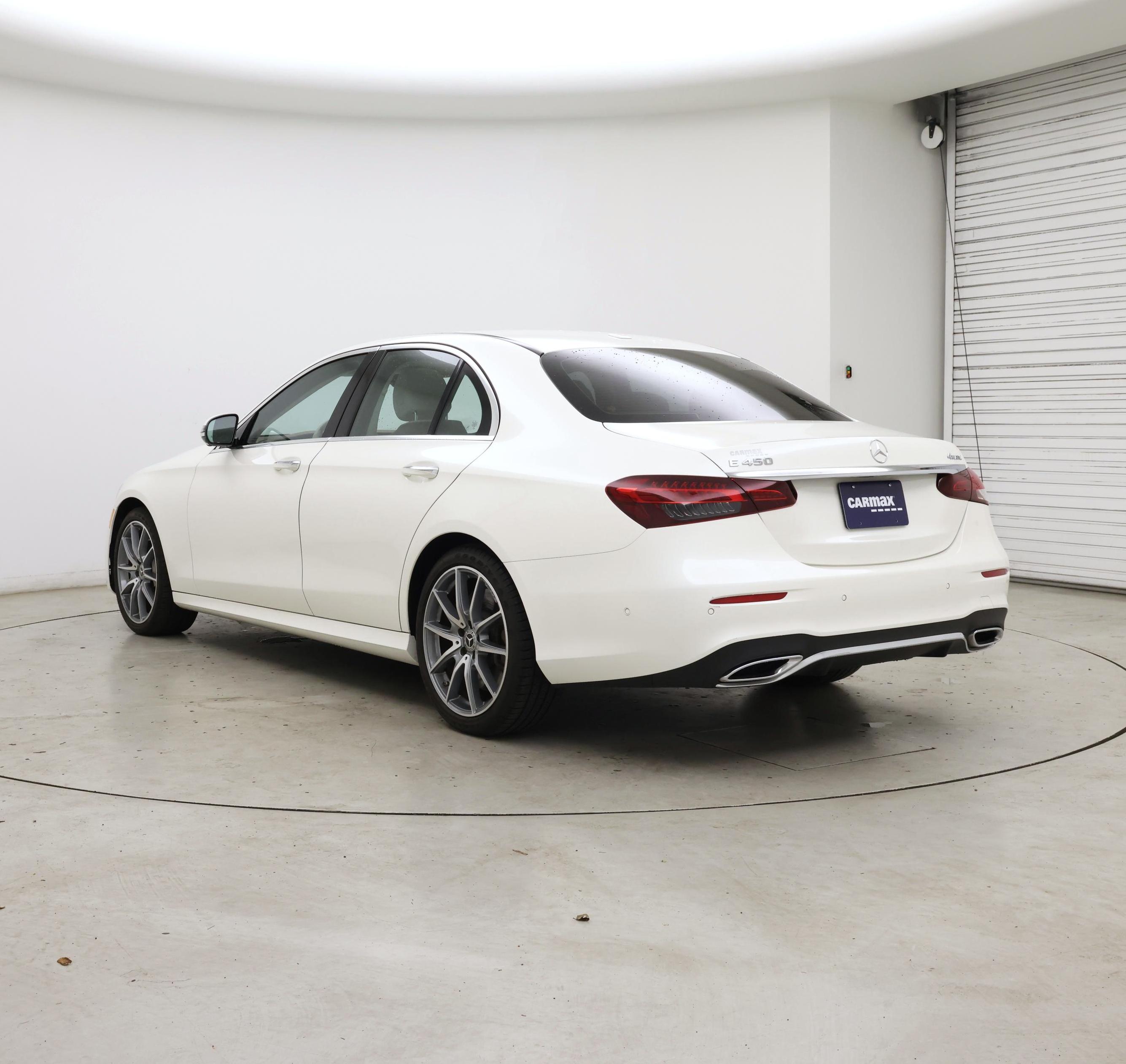 Thumbnail: 2022 Mercedes-Benz E-Class - 2