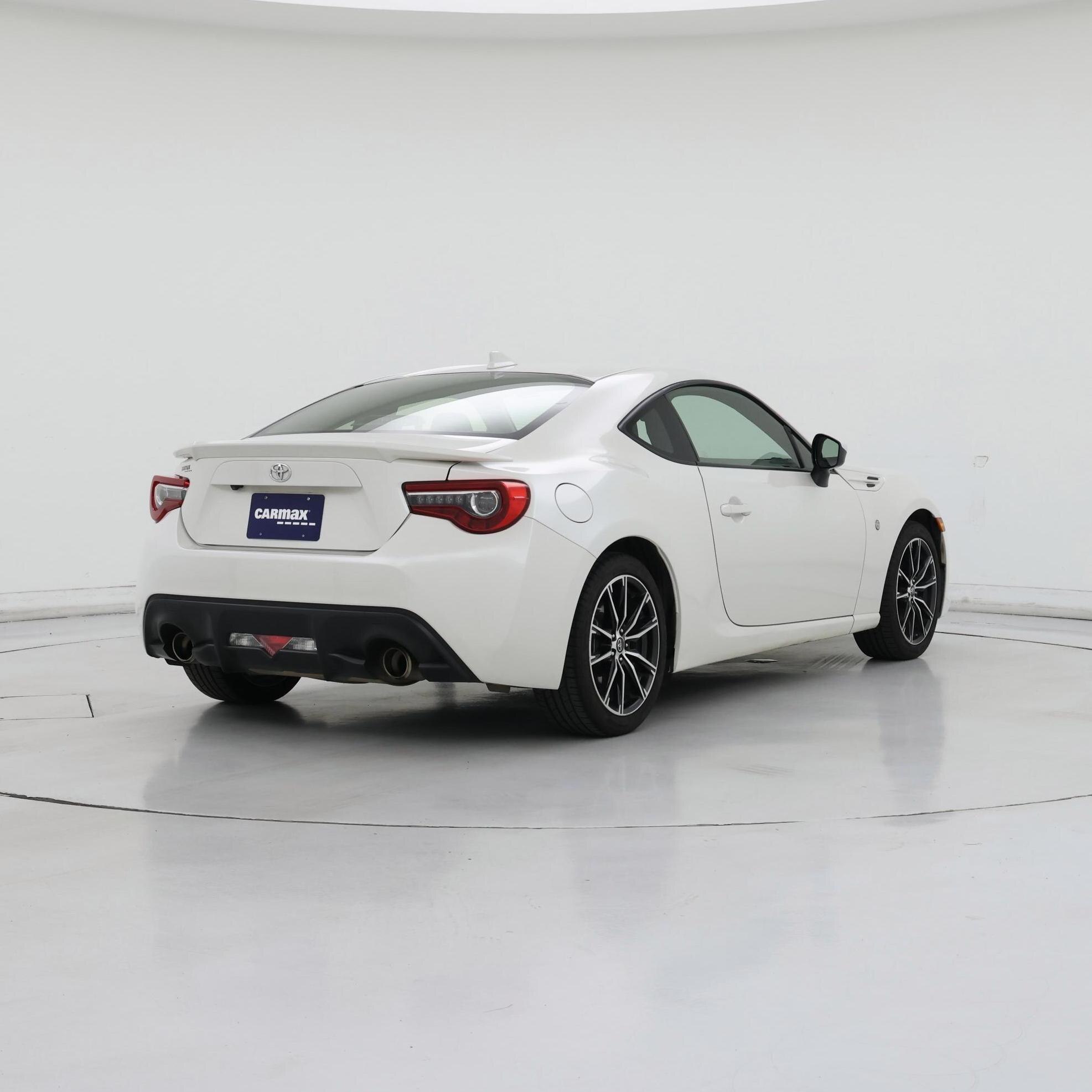 Thumbnail: 2017 Toyota 86 - 8
