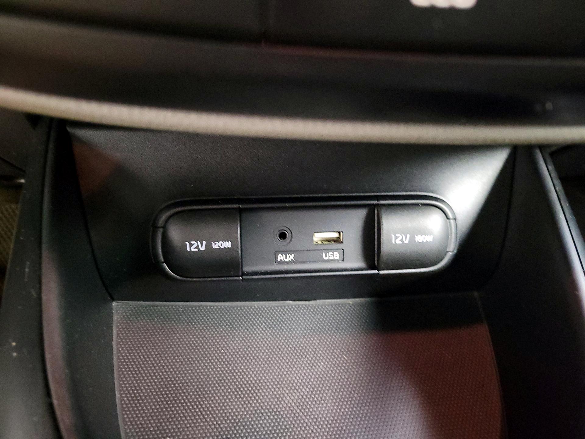 Thumbnail: 2016 Kia Soul - 18