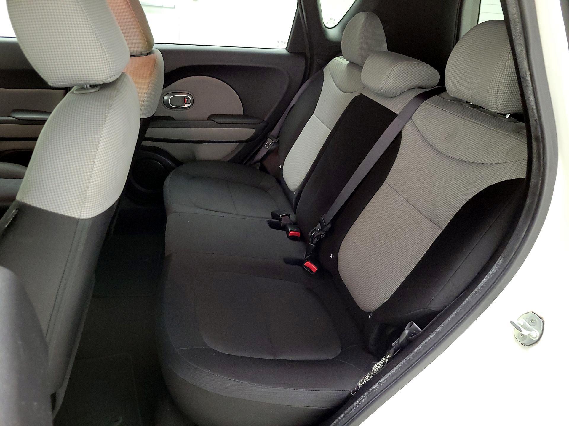 Thumbnail: 2016 Kia Soul - 19