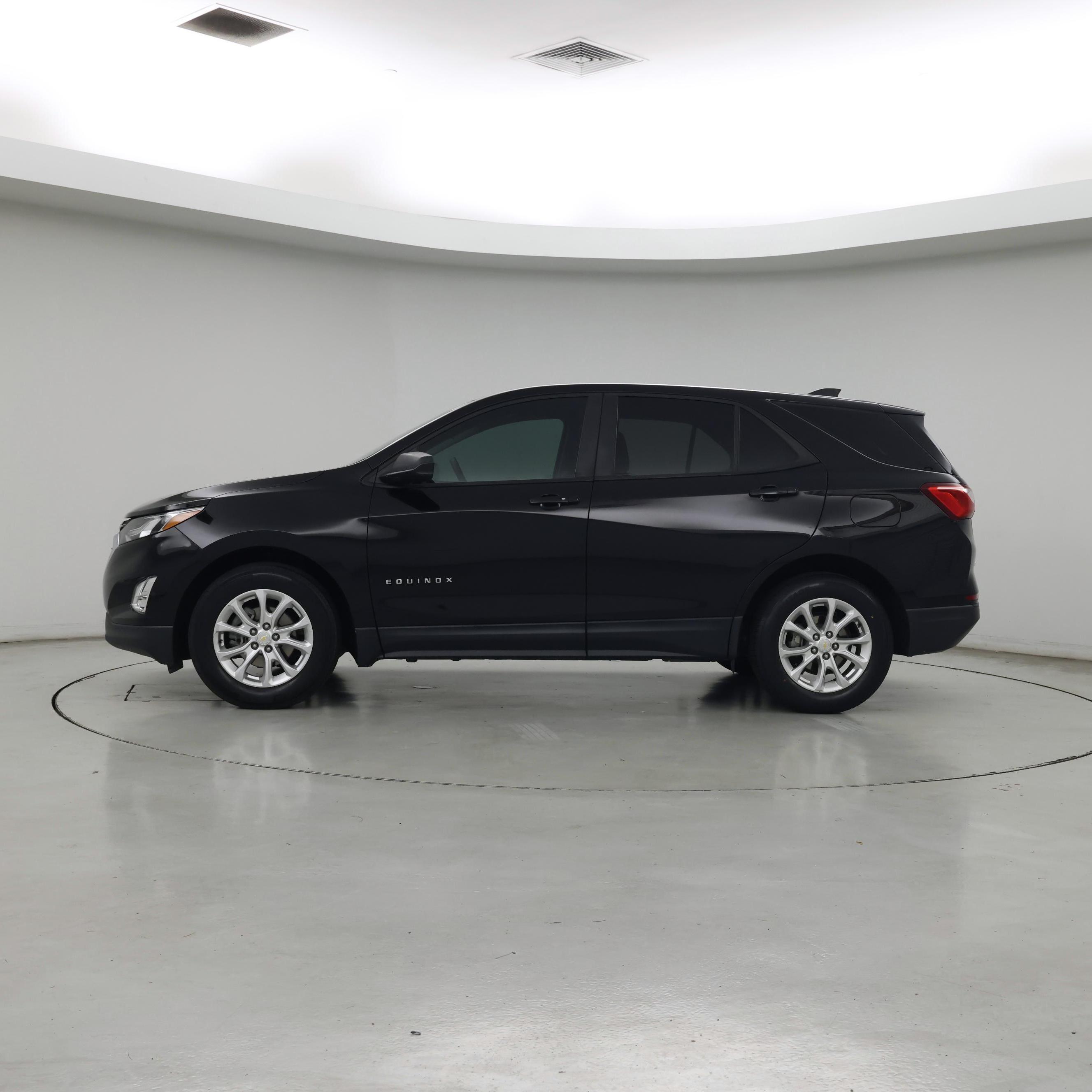 Thumbnail: 2020 Chevrolet Equinox - 3