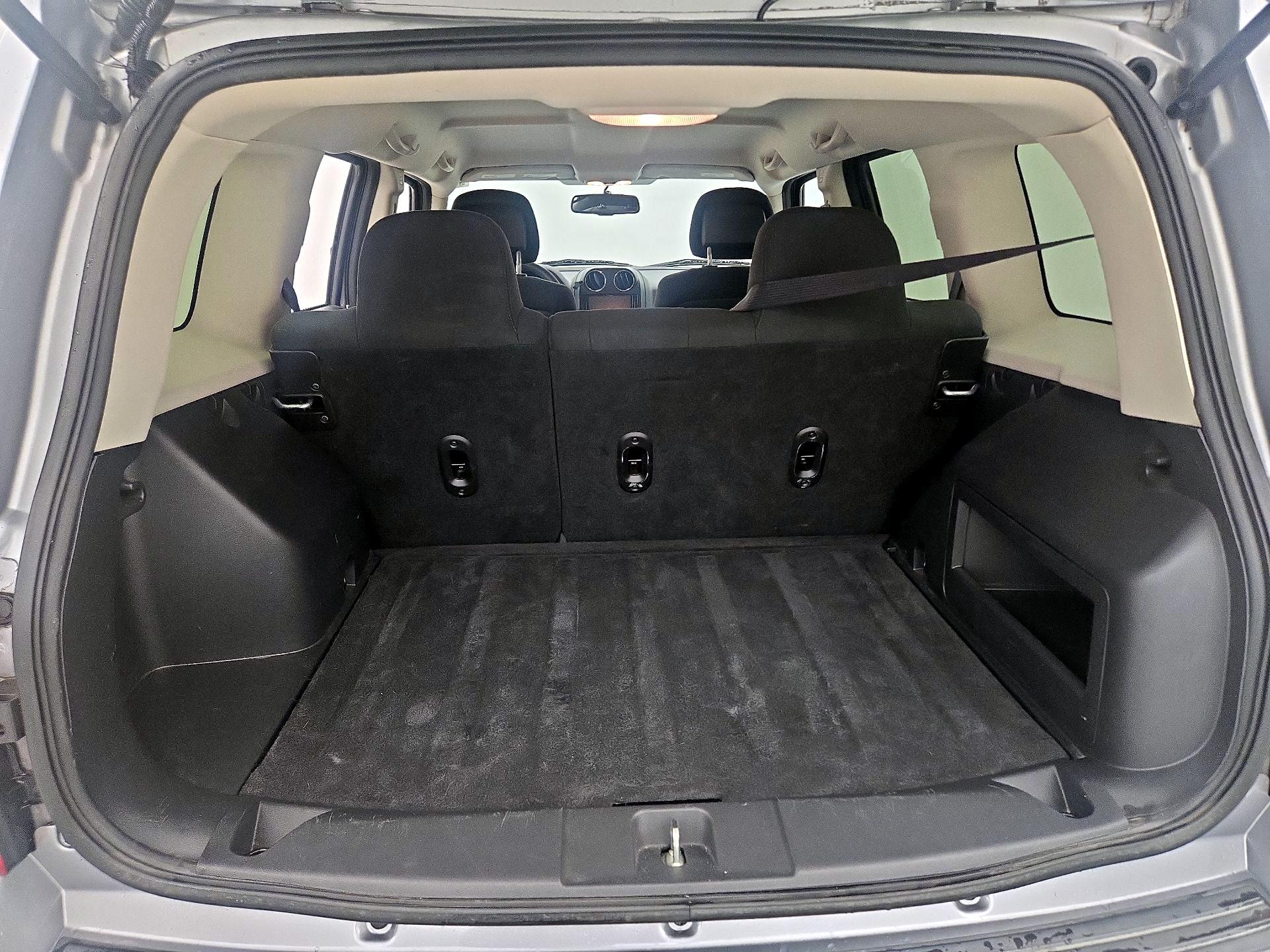 Thumbnail: 2017 Jeep Patriot - 18