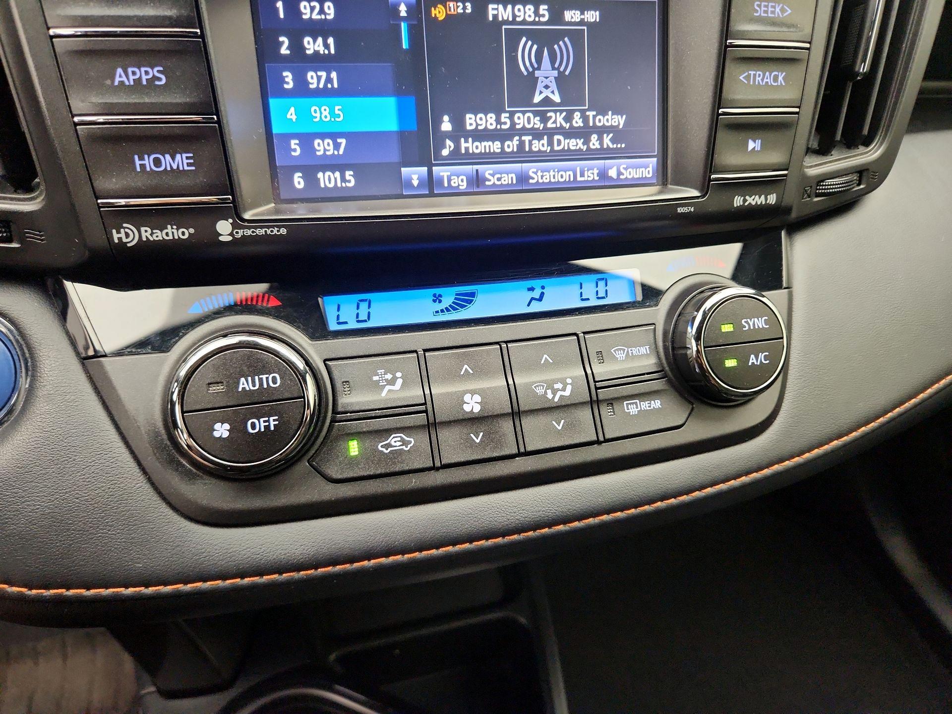 Thumbnail: 2018 Toyota RAV4 - 16