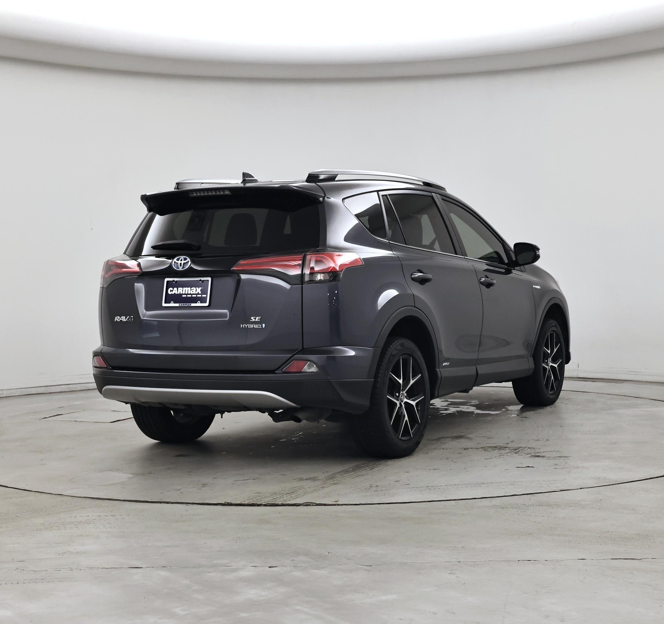 Thumbnail: 2018 Toyota RAV4 - 8