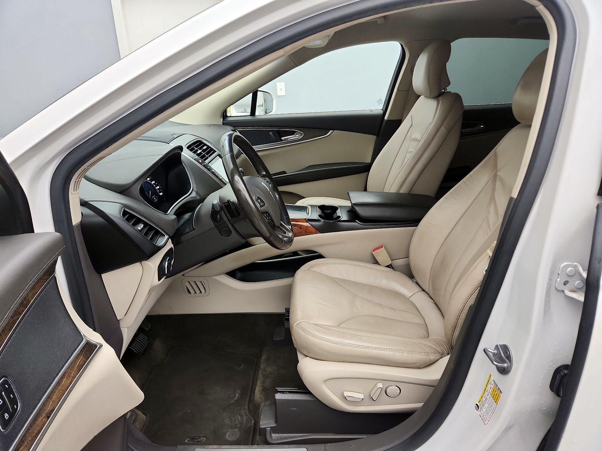 Thumbnail: 2016 Lincoln MKX - 11