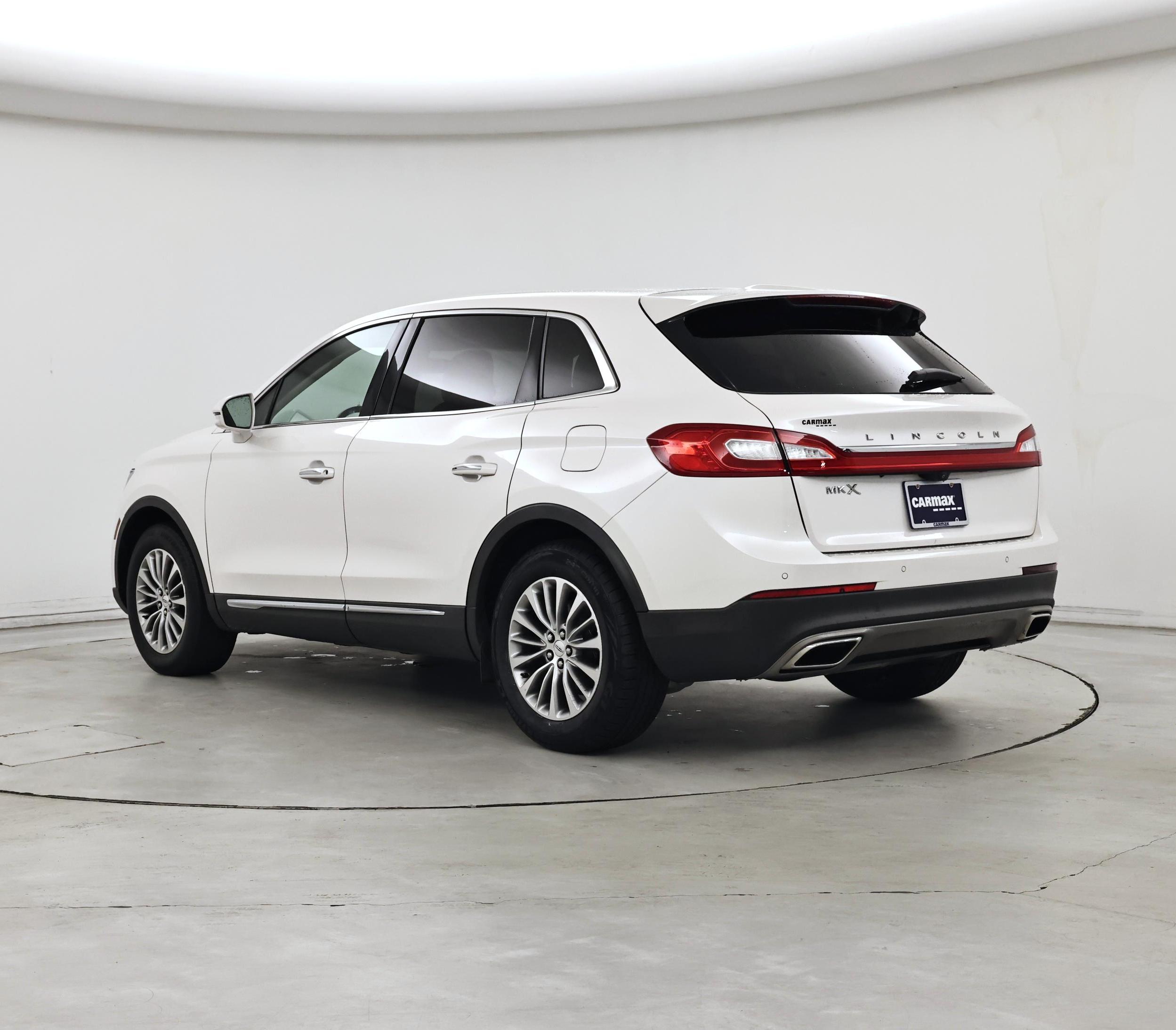 Thumbnail: 2016 Lincoln MKX - 2