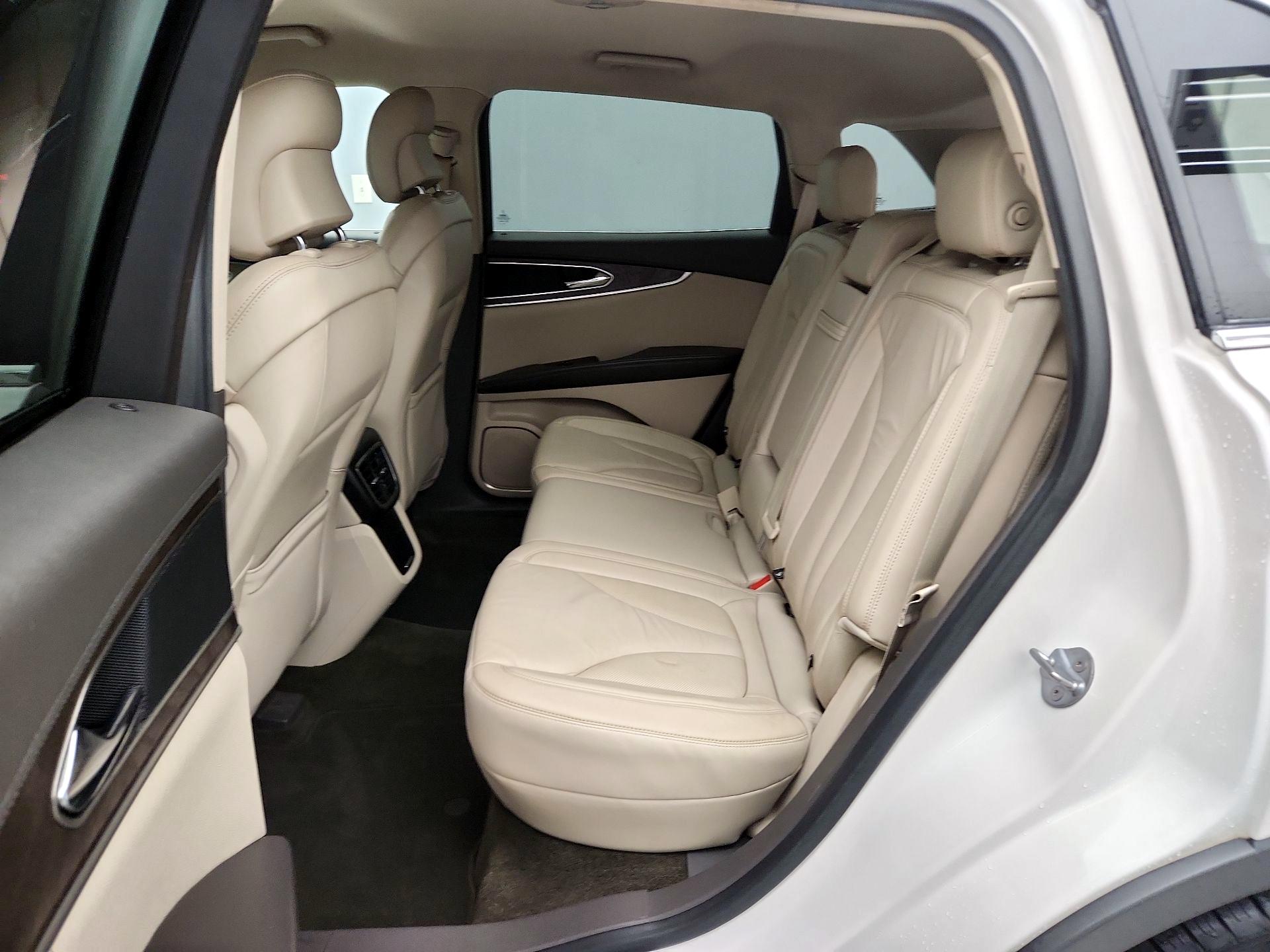 Thumbnail: 2016 Lincoln MKX - 20