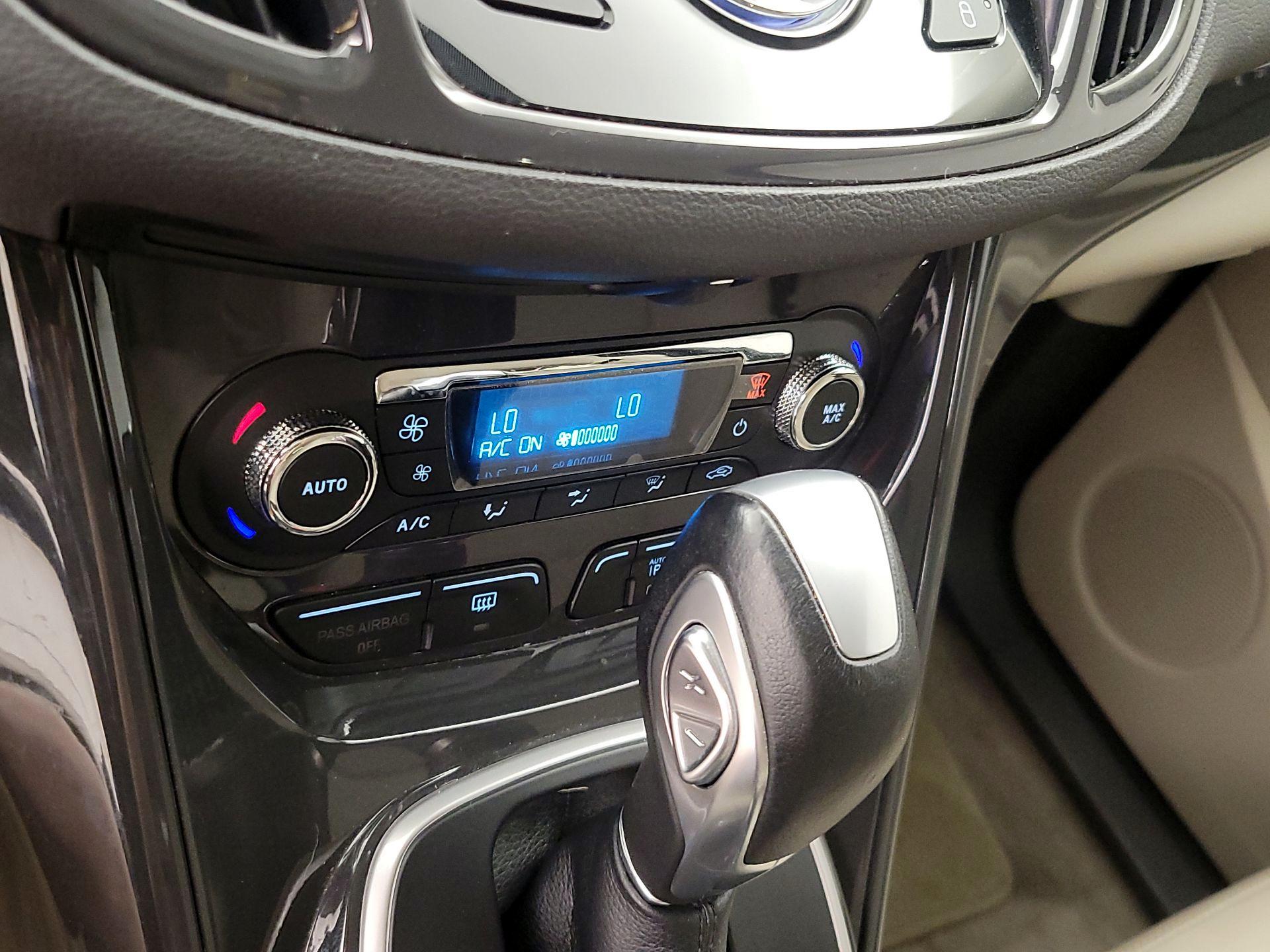 Thumbnail: 2014 Ford Escape - 17