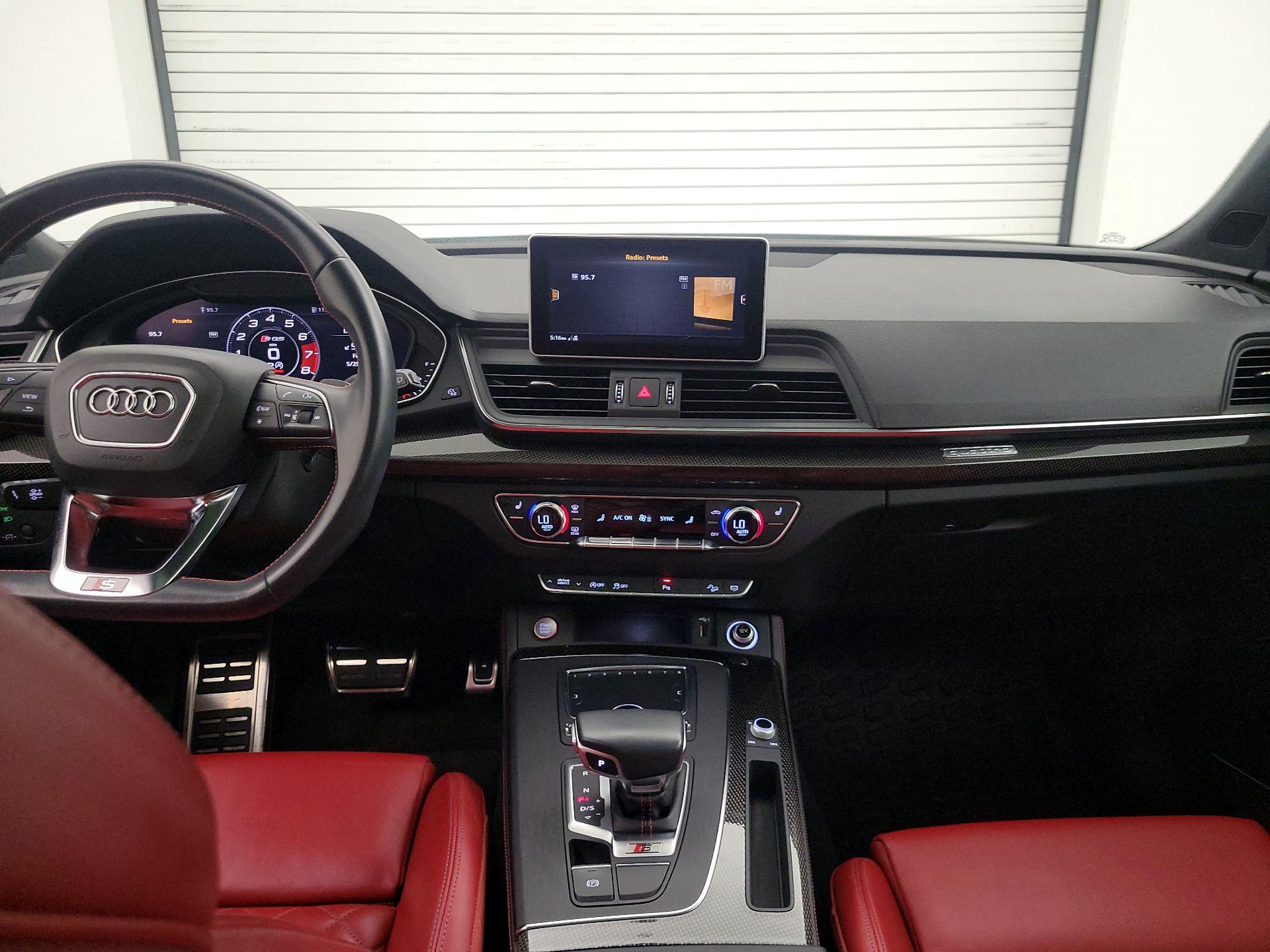 Thumbnail: 2019 Audi SQ5 - 9
