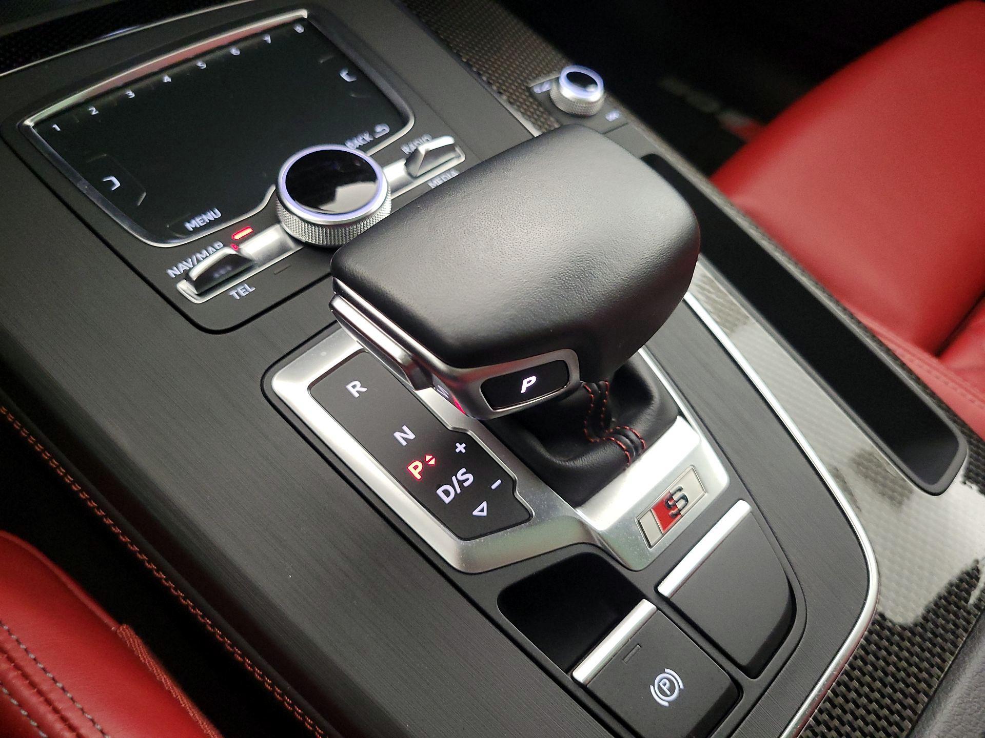 Thumbnail: 2019 Audi SQ5 - 18