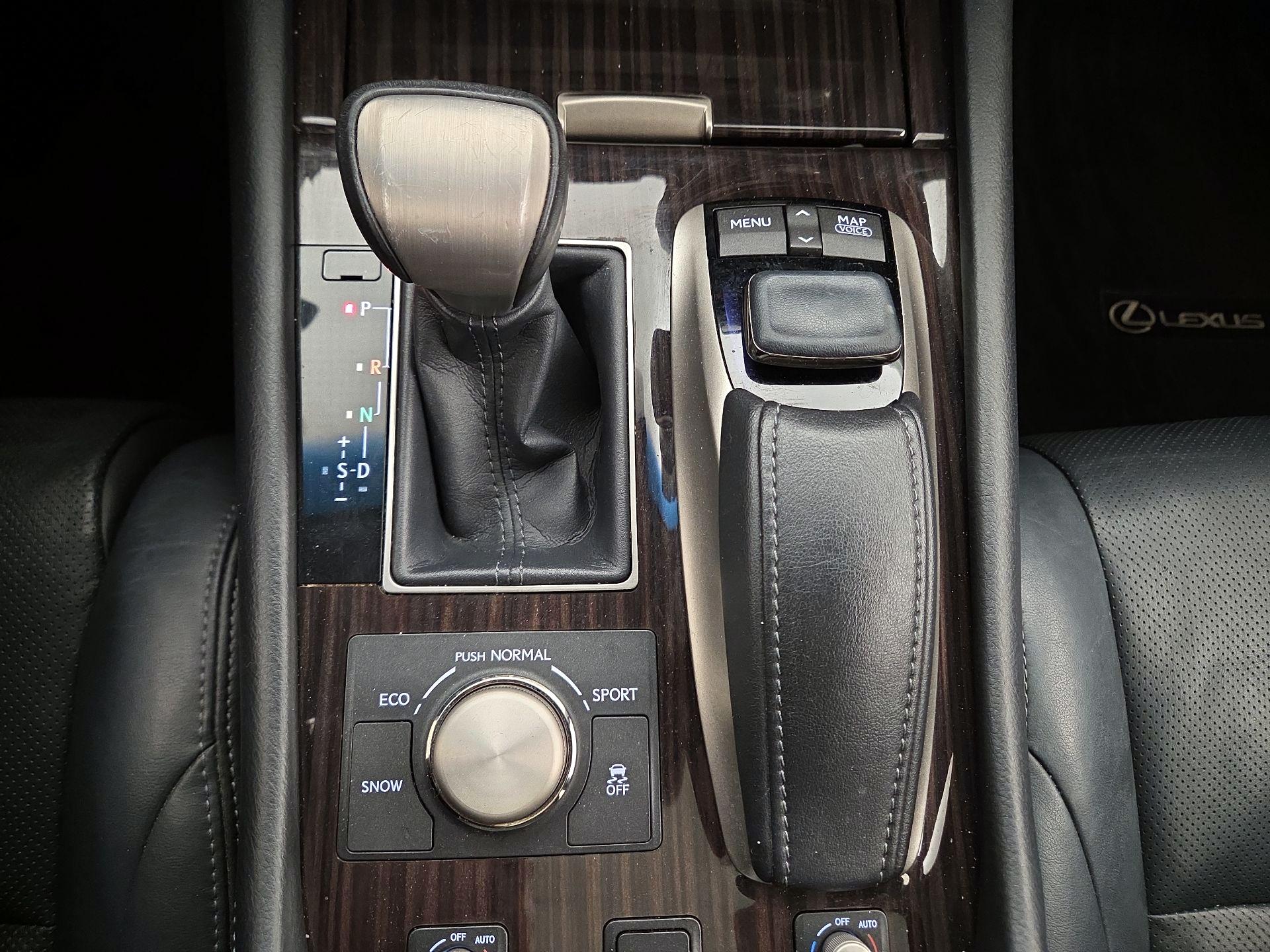 Thumbnail: 2015 Lexus LS - 18