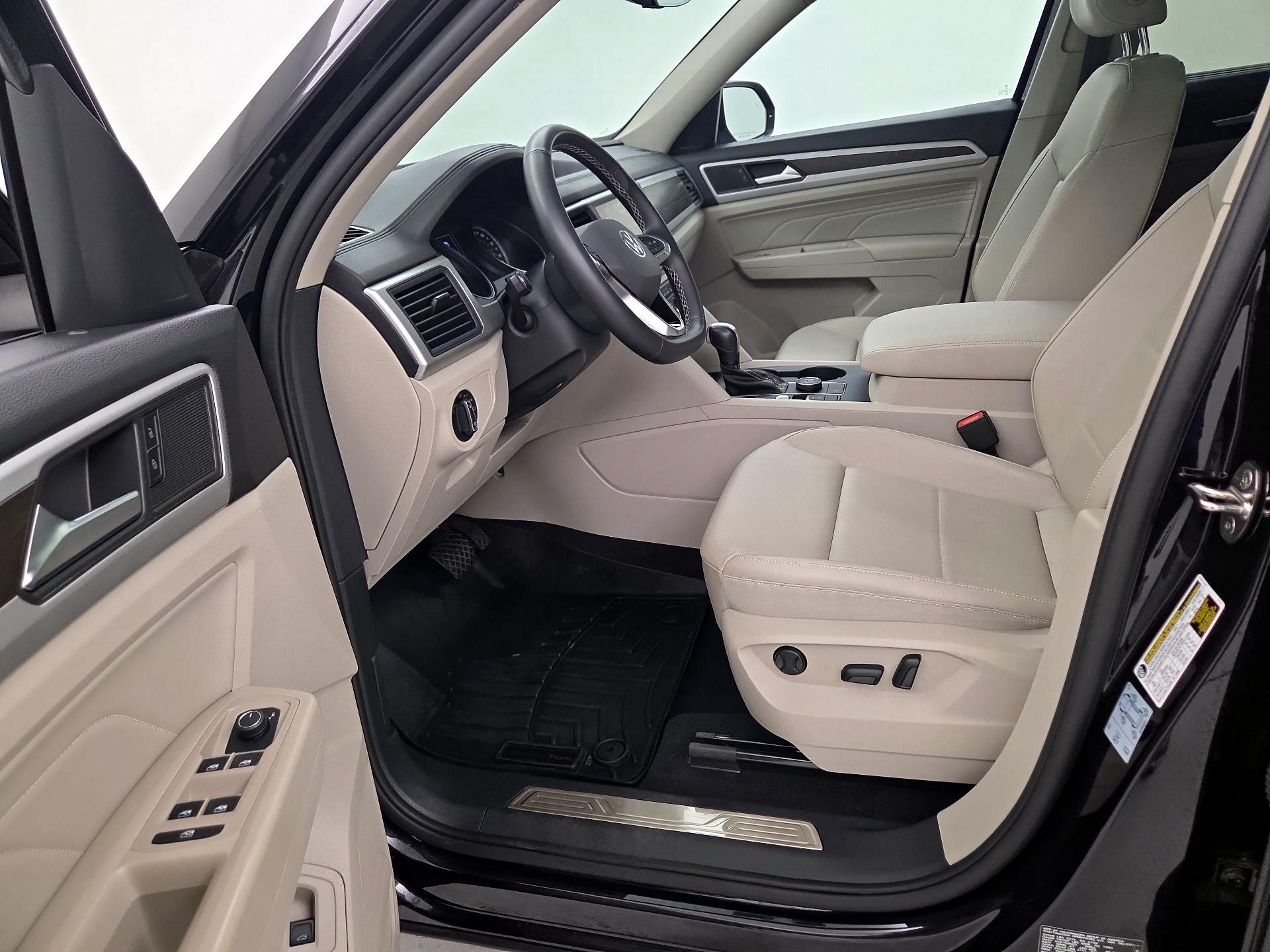 Thumbnail: 2021 Volkswagen Atlas - 11