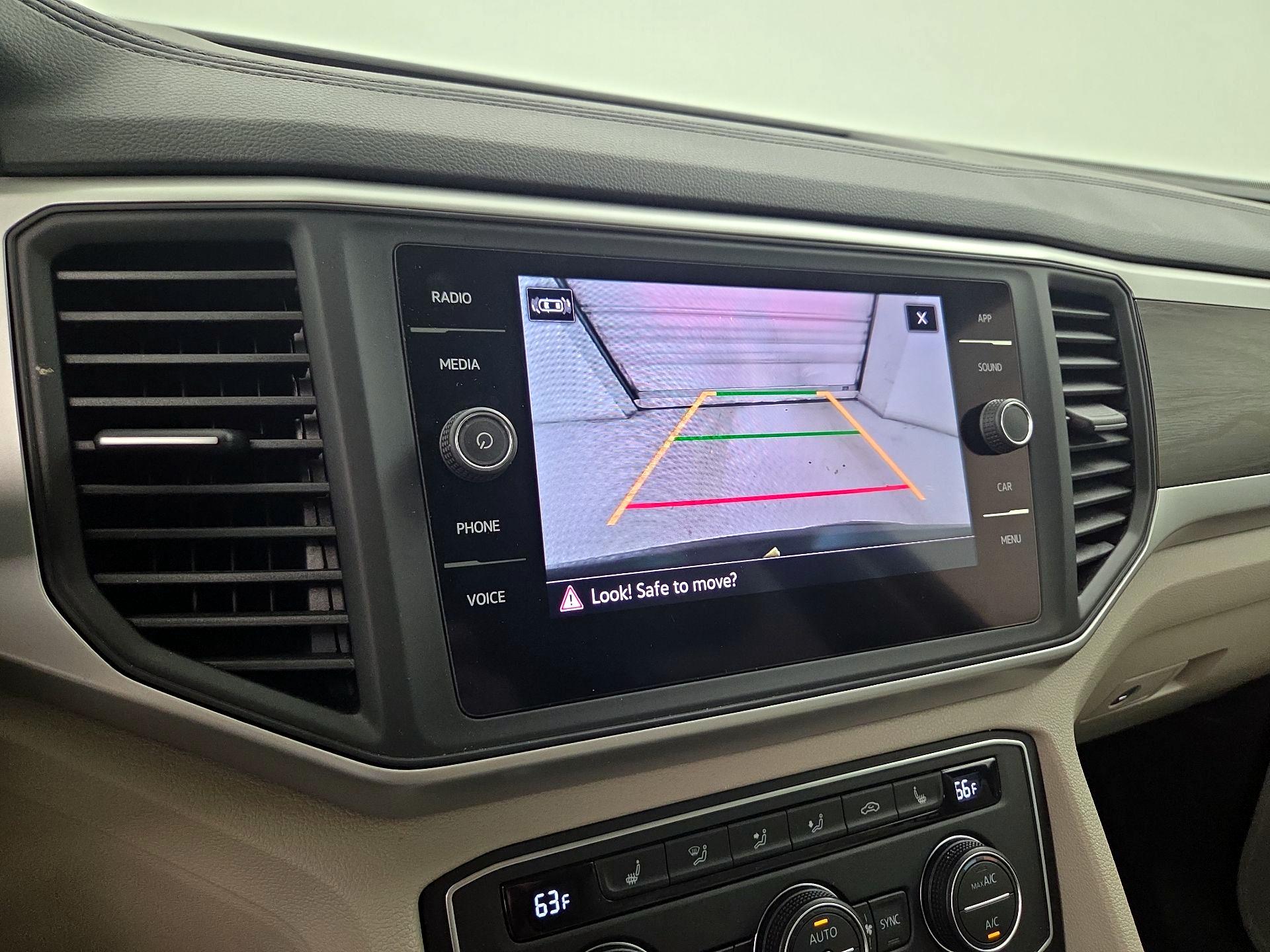 Thumbnail: 2021 Volkswagen Atlas - 14