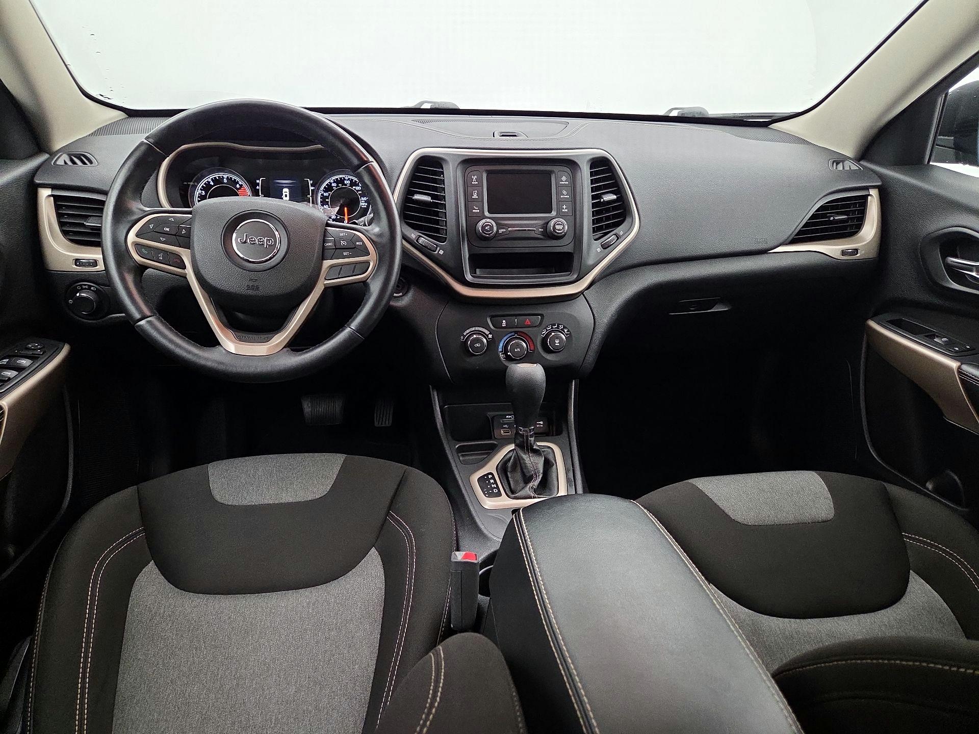 Thumbnail: 2017 Jeep Cherokee - 9