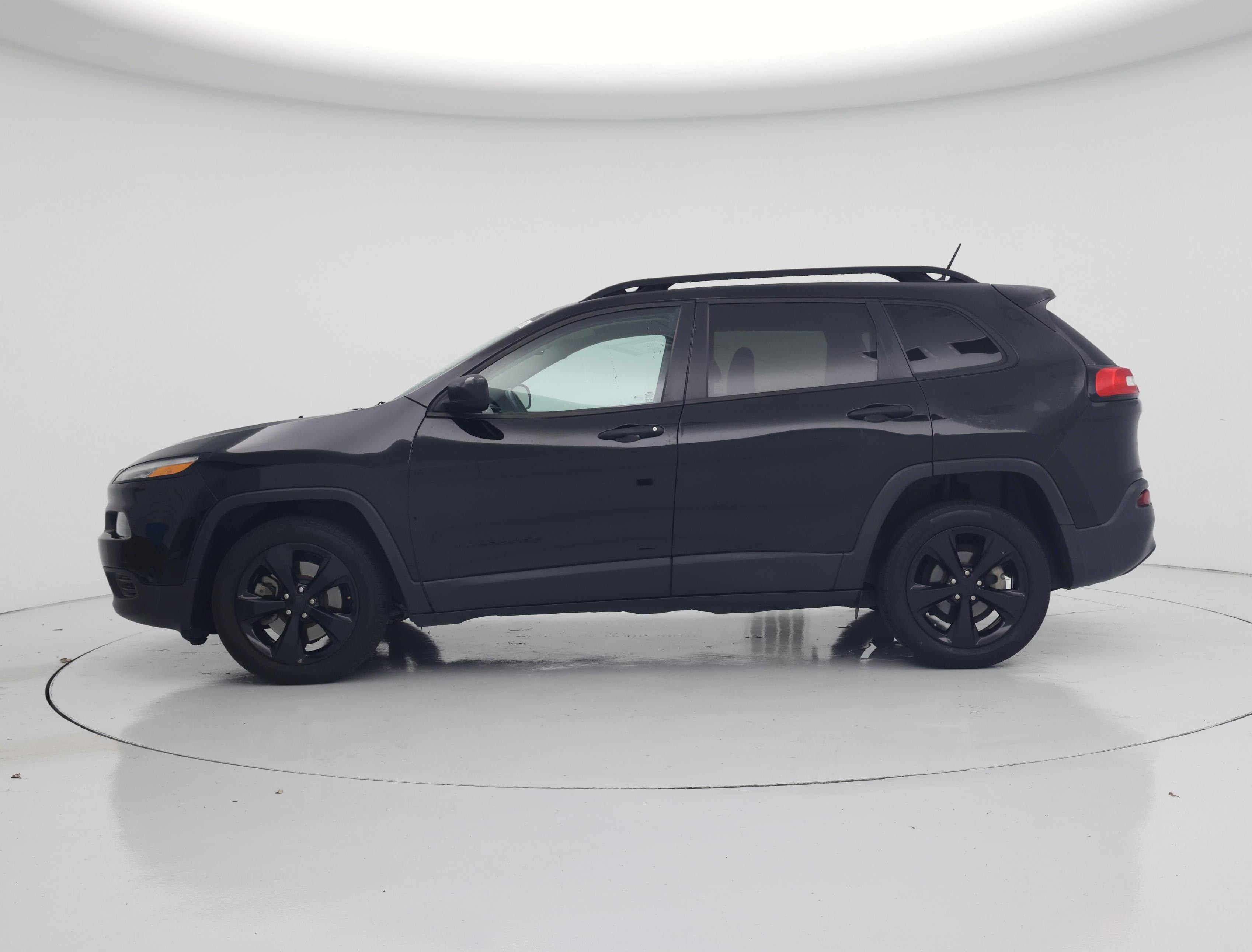 Thumbnail: 2017 Jeep Cherokee - 3
