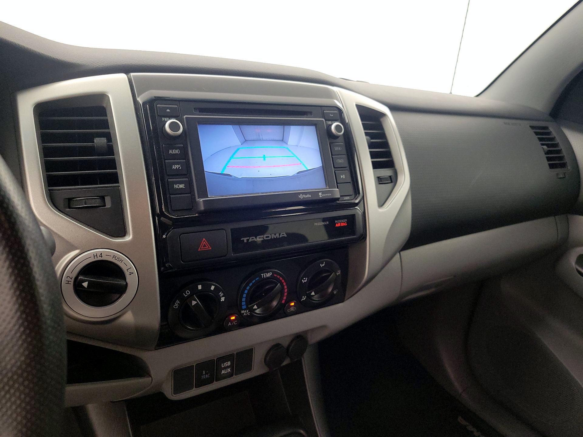 Thumbnail: 2015 Toyota Tacoma - 14