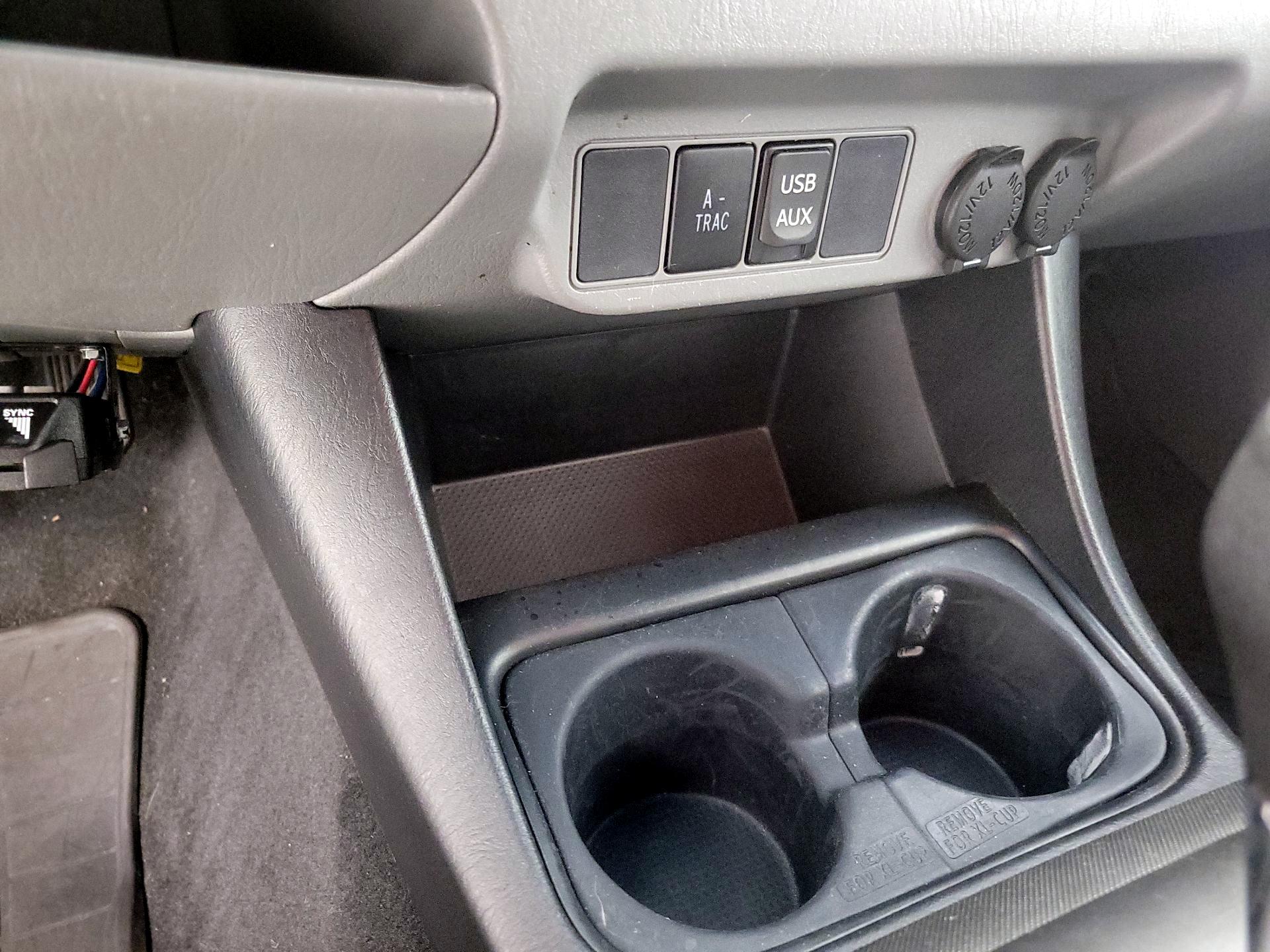 Thumbnail: 2015 Toyota Tacoma - 18