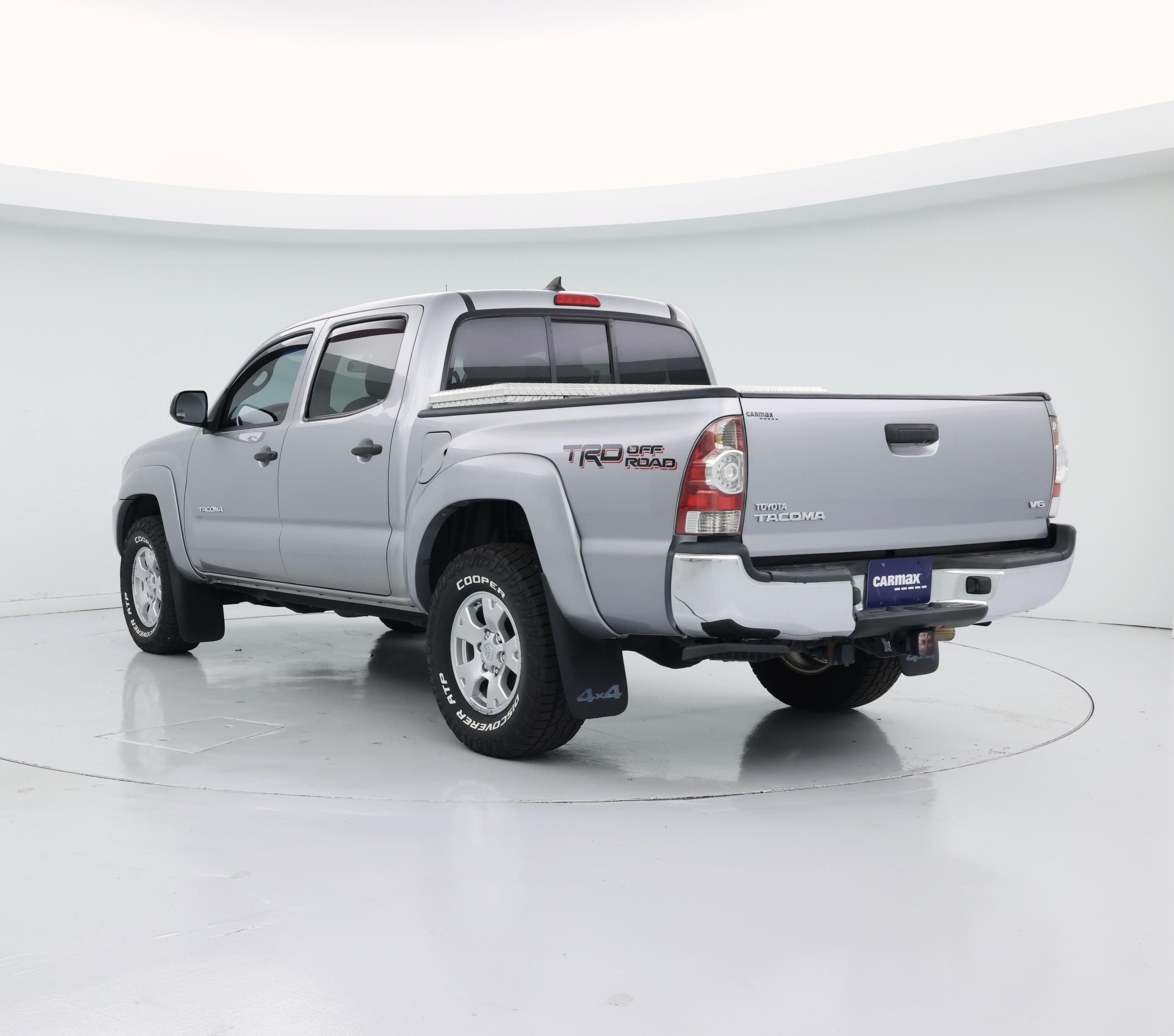 Thumbnail: 2015 Toyota Tacoma - 2