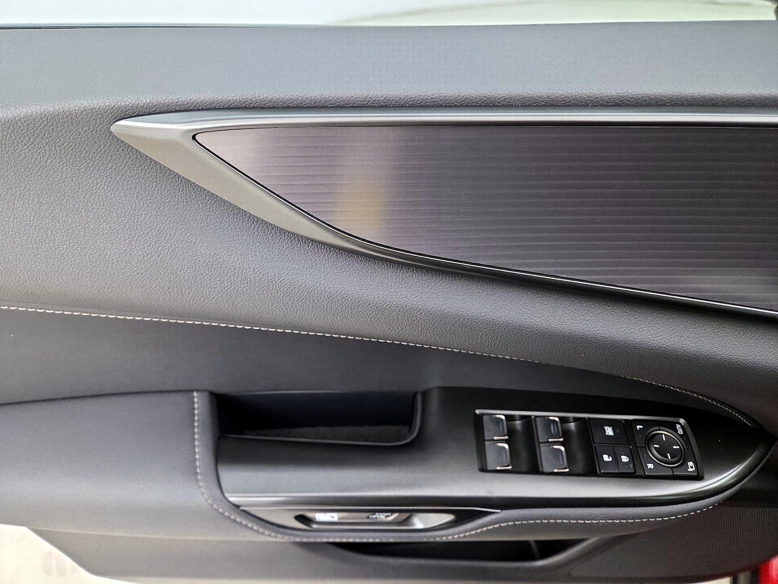 2023 Lexus NX 350 - Photo 13