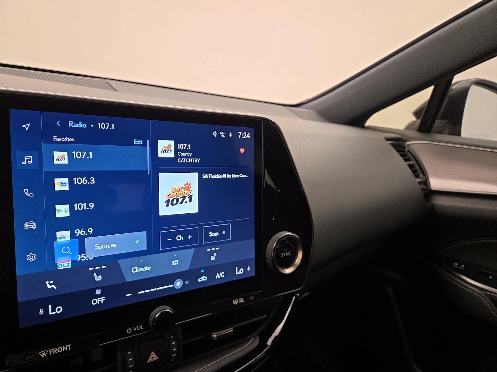 2023 Lexus NX 350 - Photo 16