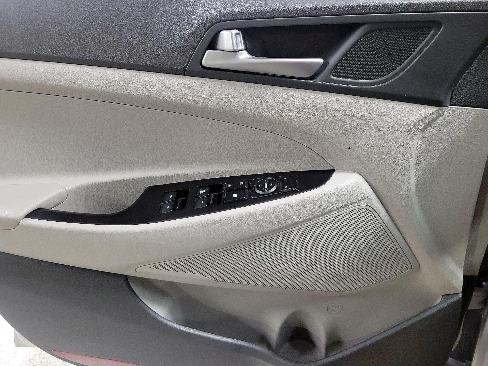 Thumbnail: 2018 Hyundai Tucson - 12