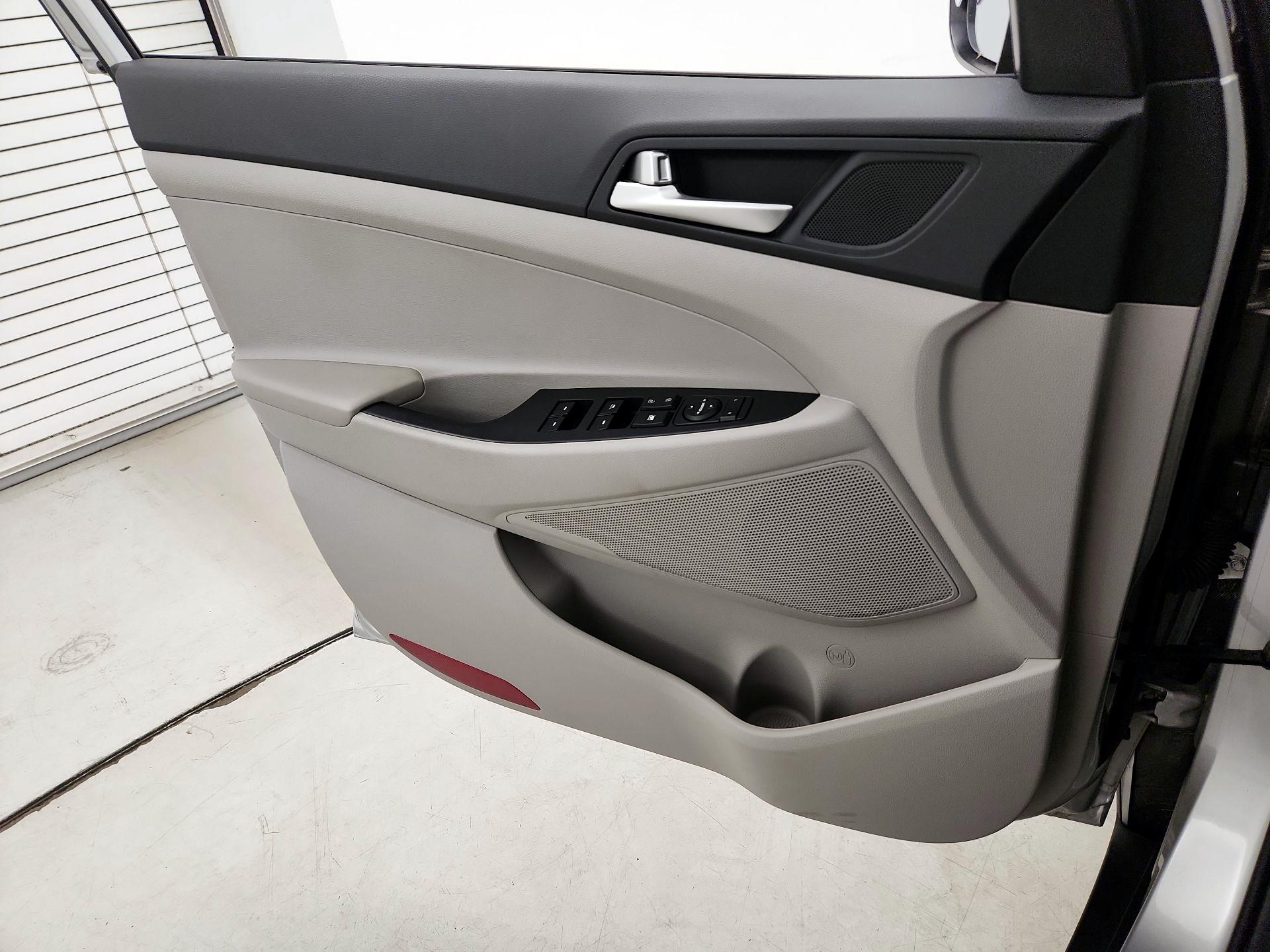 Thumbnail: 2020 Hyundai Tucson - 12