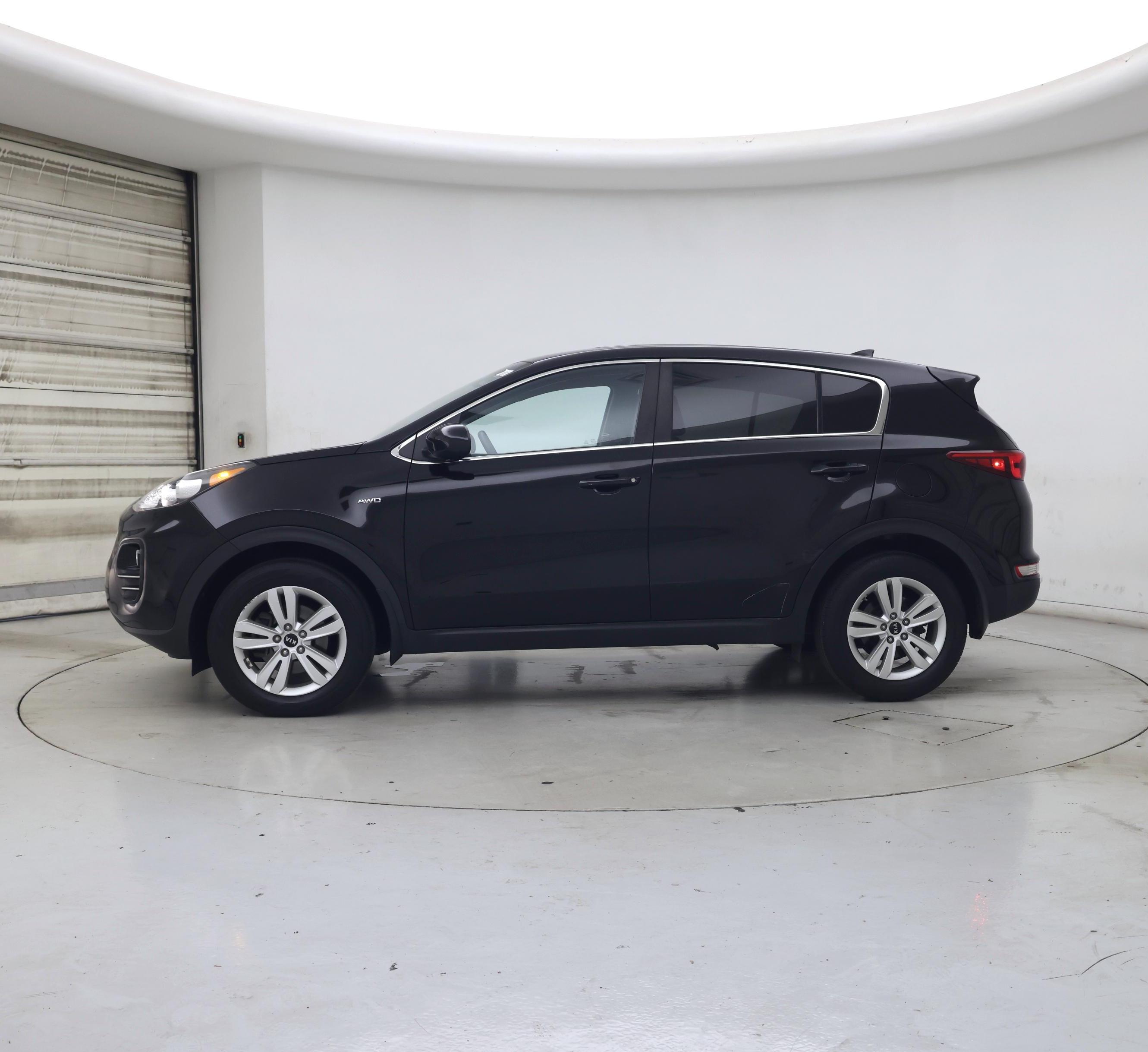 Thumbnail: 2019 Kia Sportage - 3