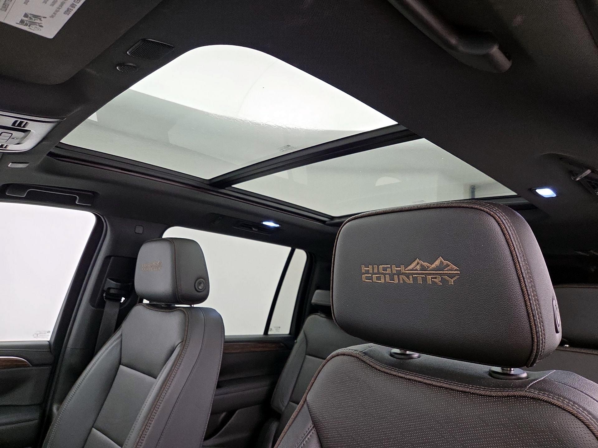 Thumbnail: 2022 Chevrolet Suburban - 19