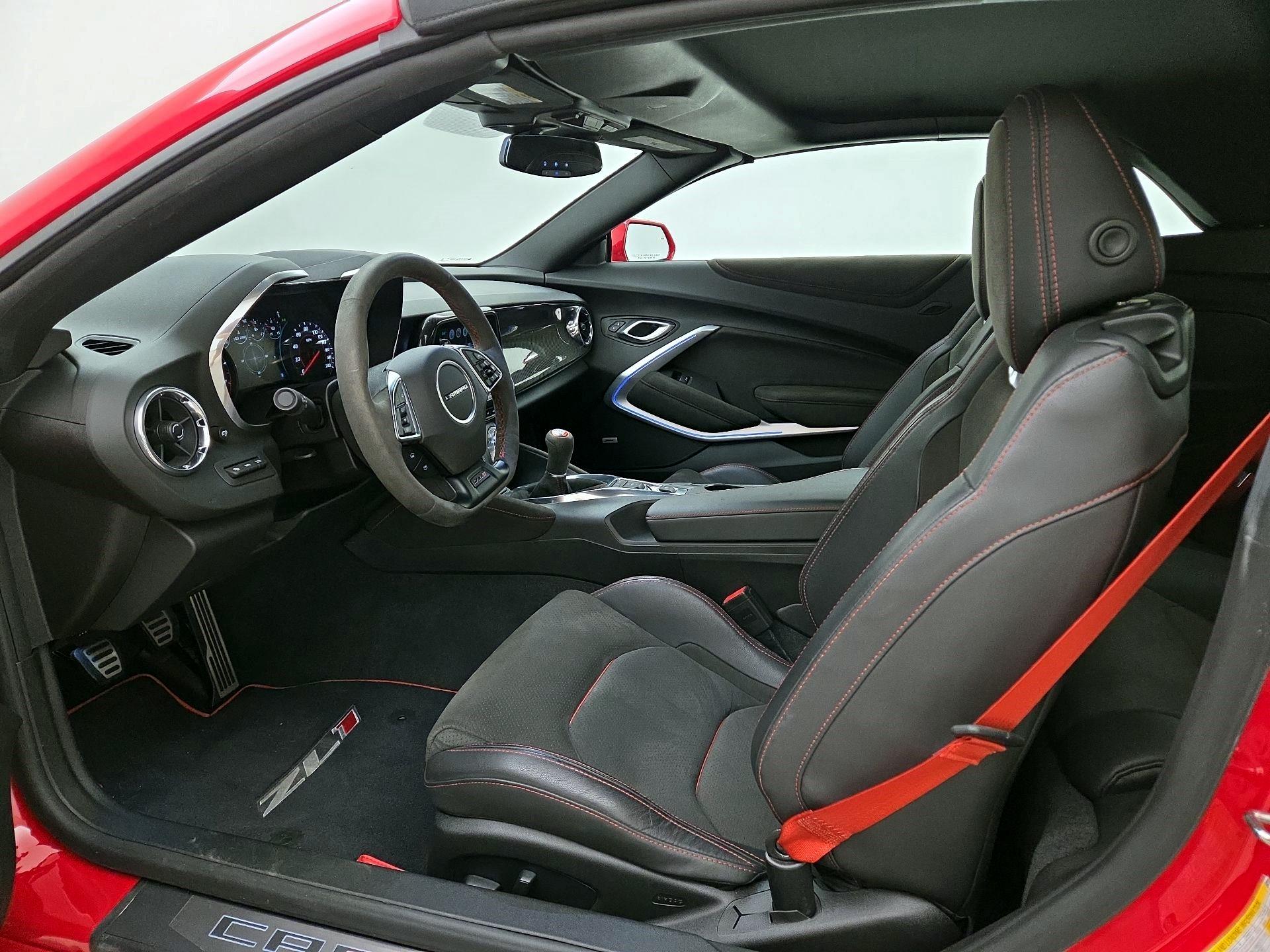 Thumbnail: 2018 Chevrolet Camaro - 11
